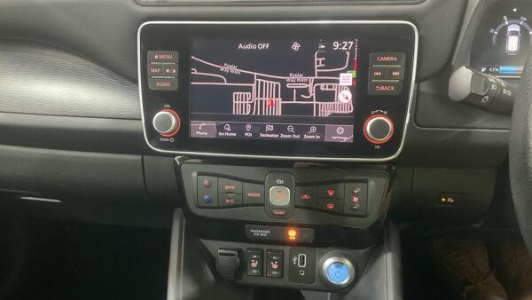 Nissan Leaf view 7