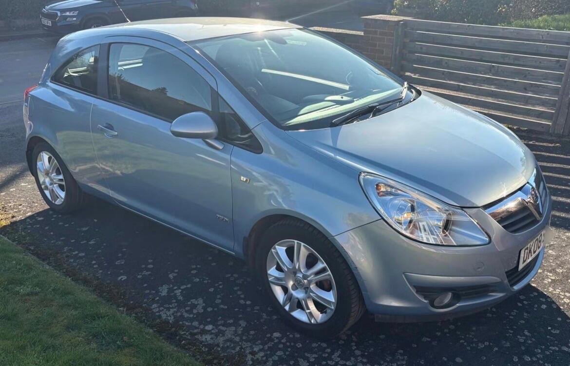 2008 Vauxhall Corsa 1.4i 16v Design 3dr (a/c) image 1