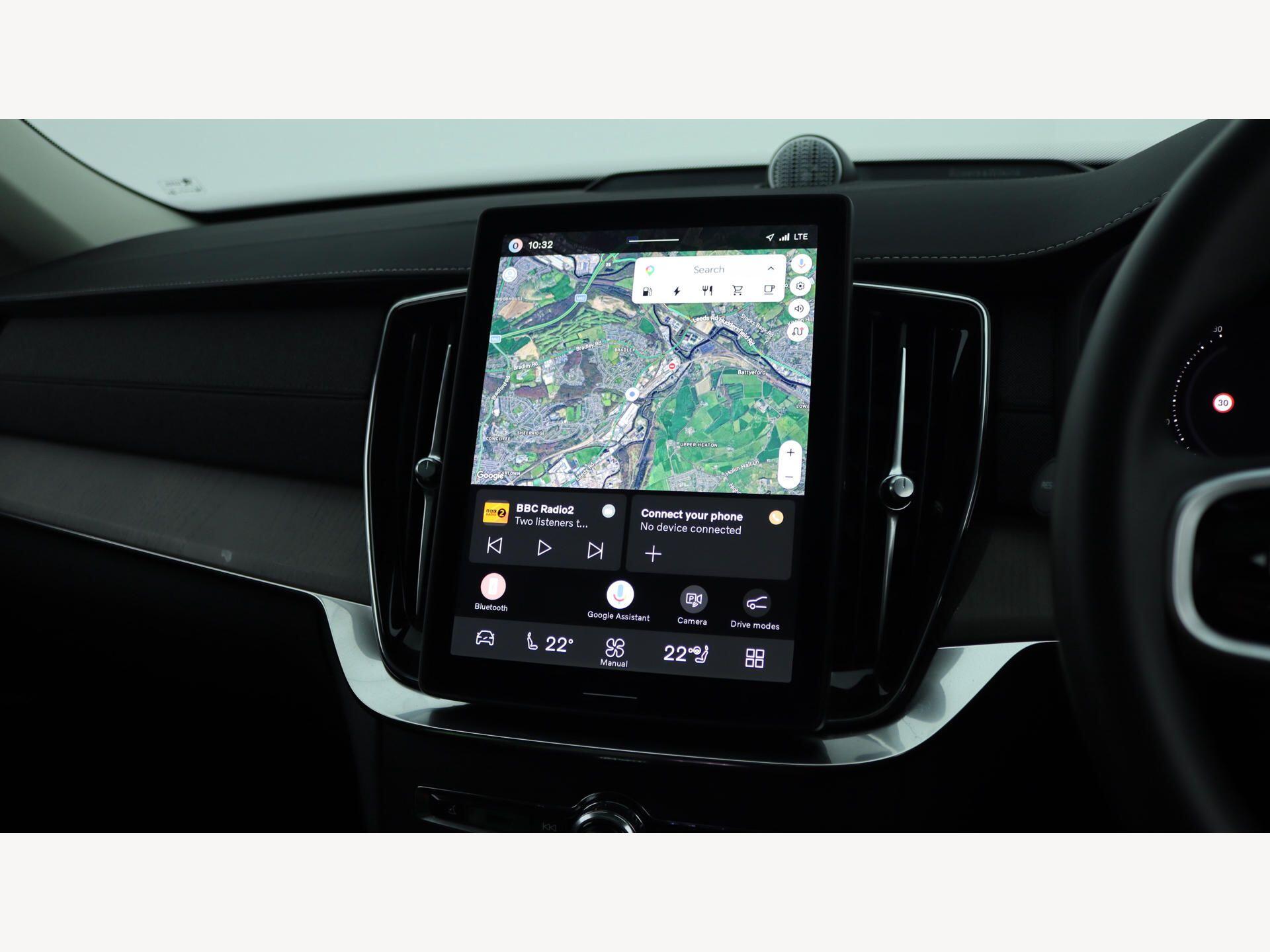 Volvo XC90 view 15