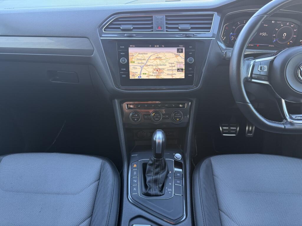 Volkswagen Tiguan Allspace view 10
