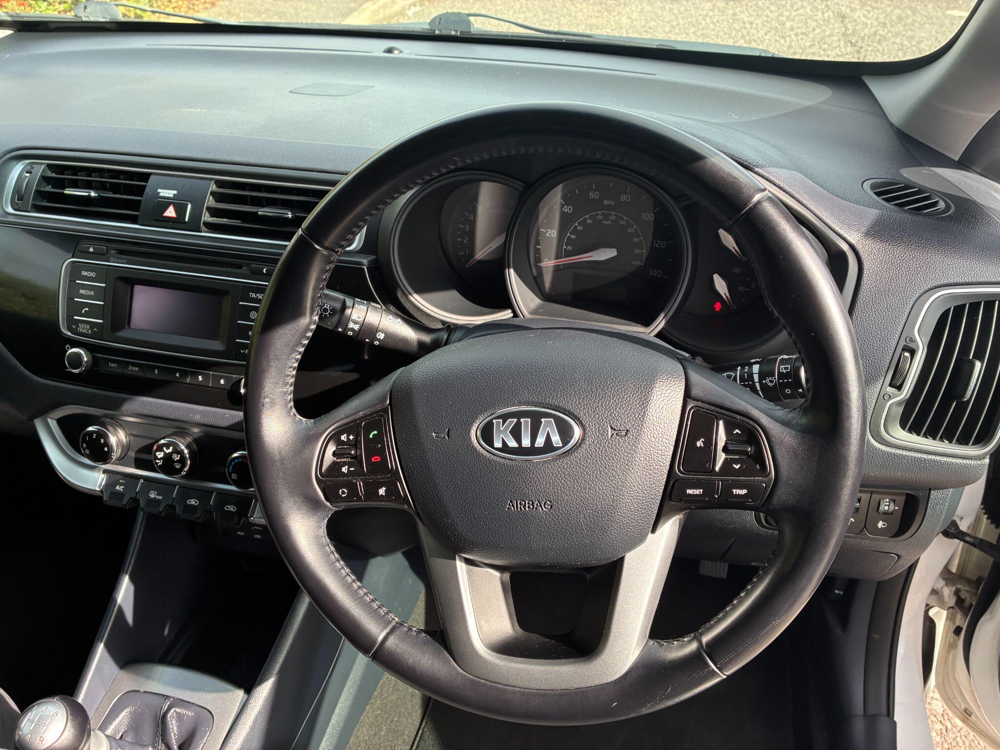Kia Rio view 10