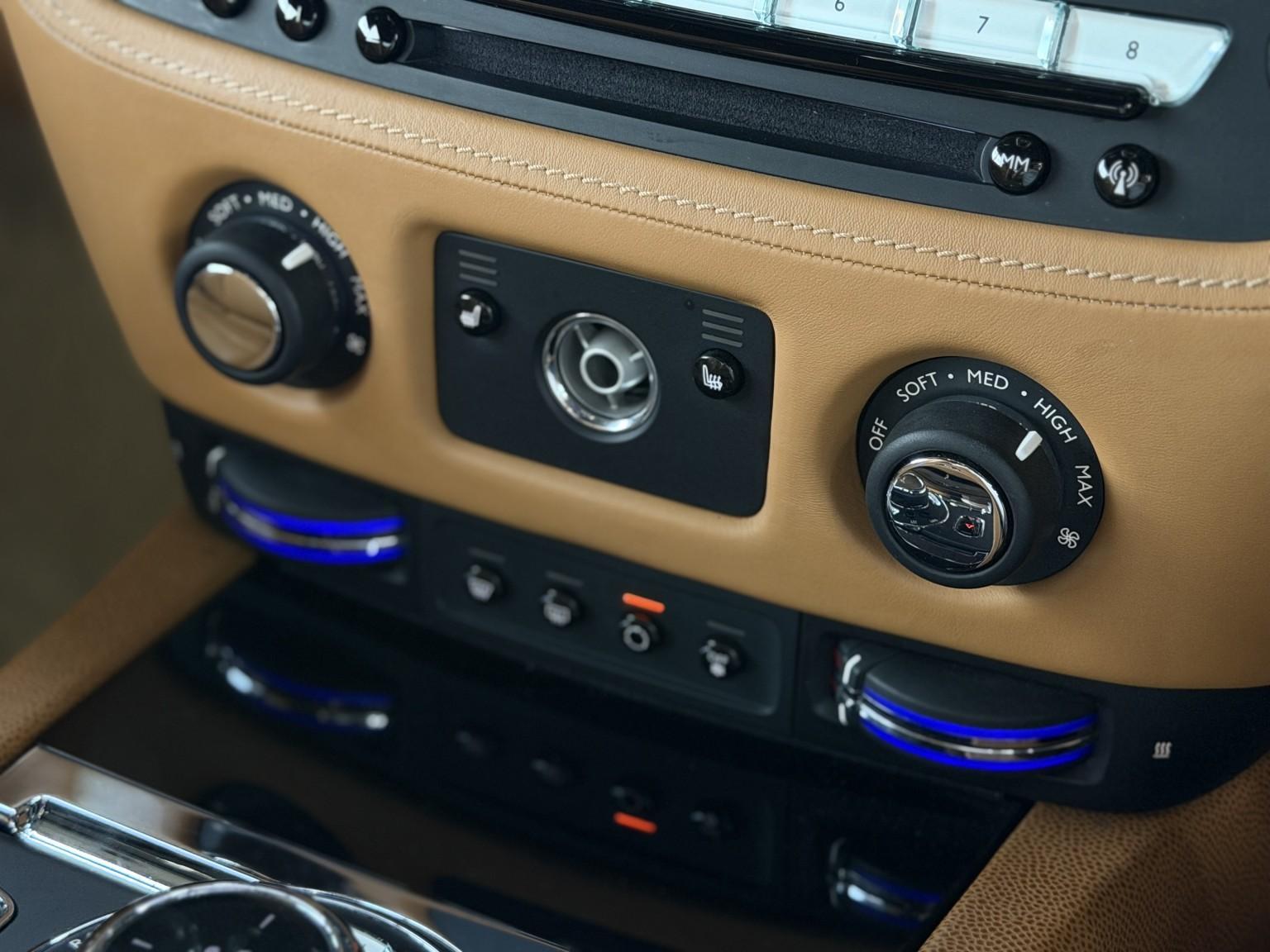 Rolls-Royce Wraith view 48