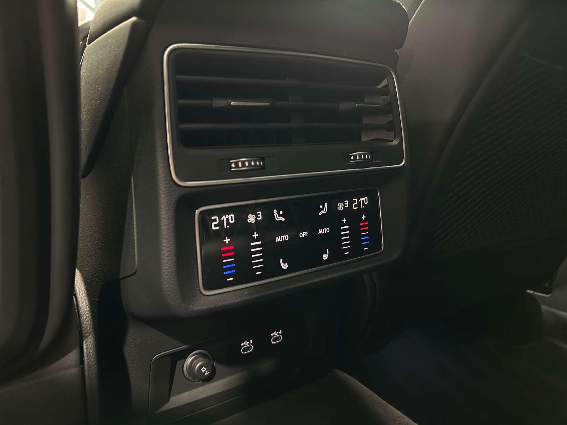 Audi Q8 view 30