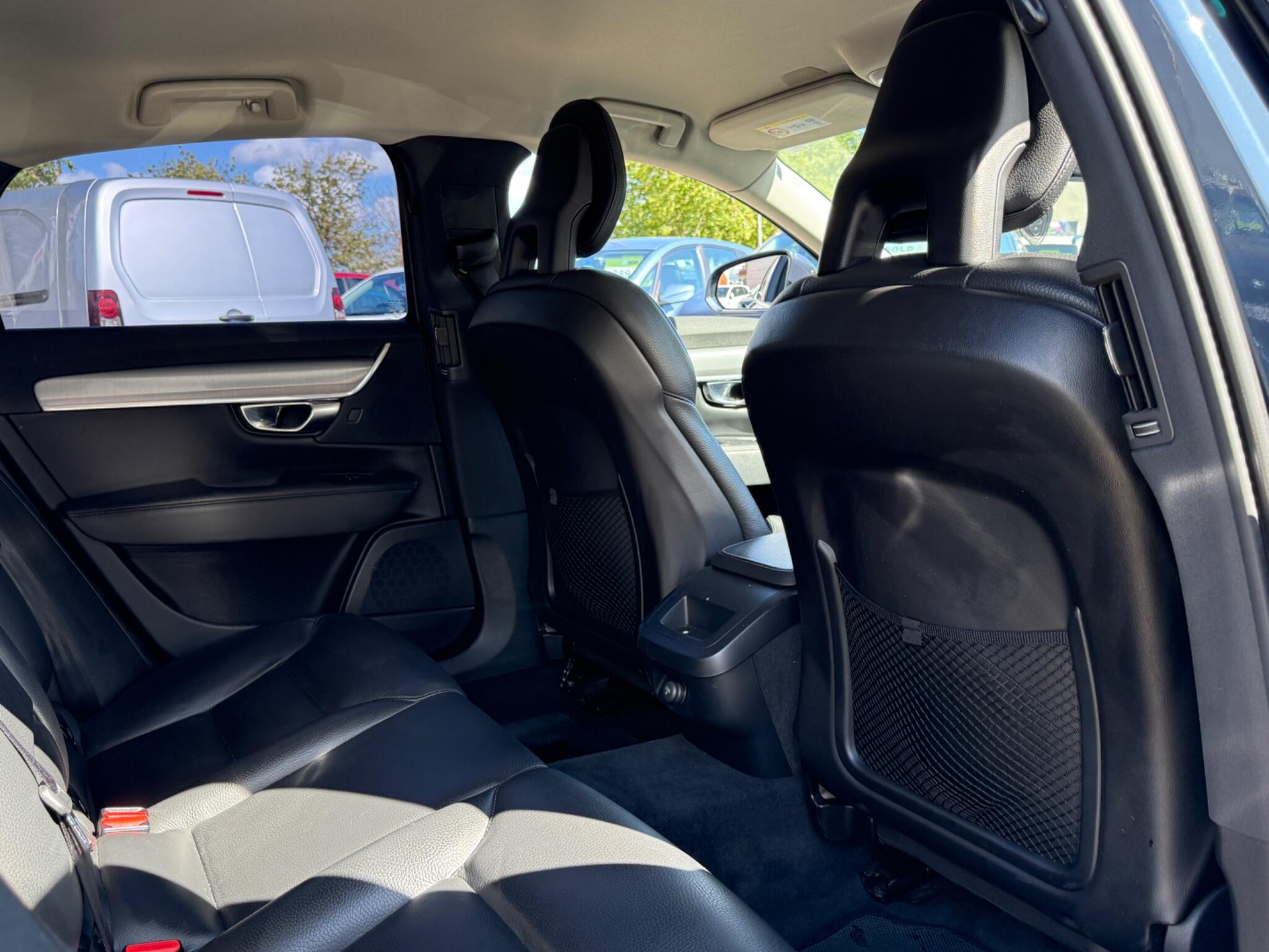 Volvo S90 - Image 43