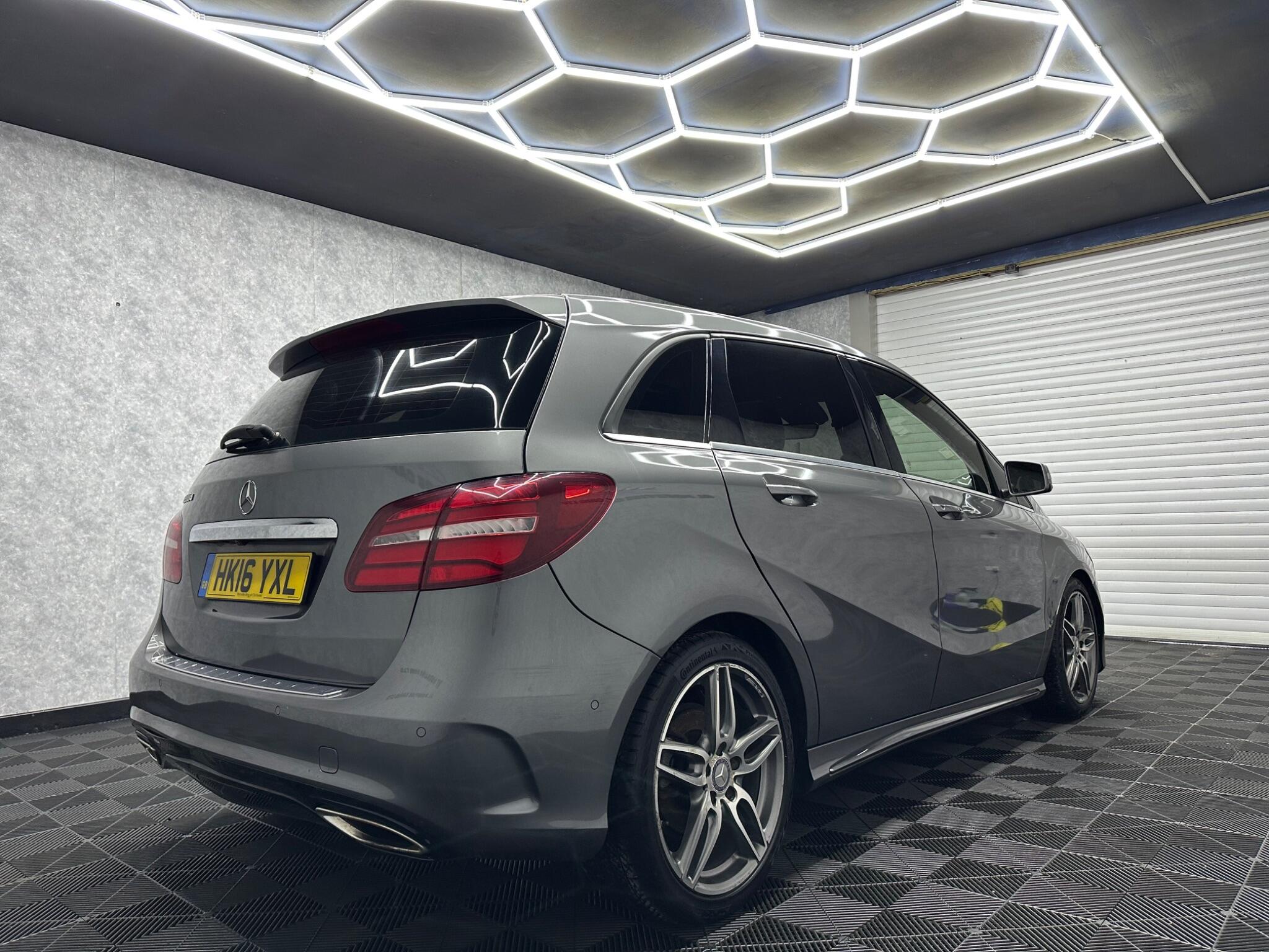 Mercedes-Benz B-Class view 4