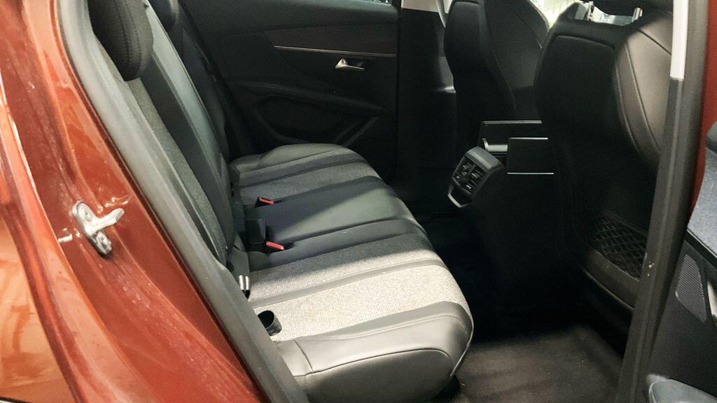 Peugeot 3008 view 13