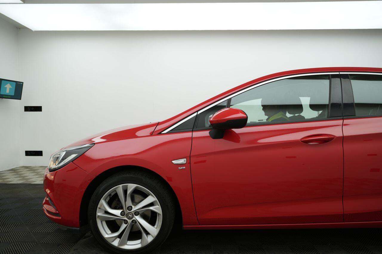 Vauxhall Astra view 4