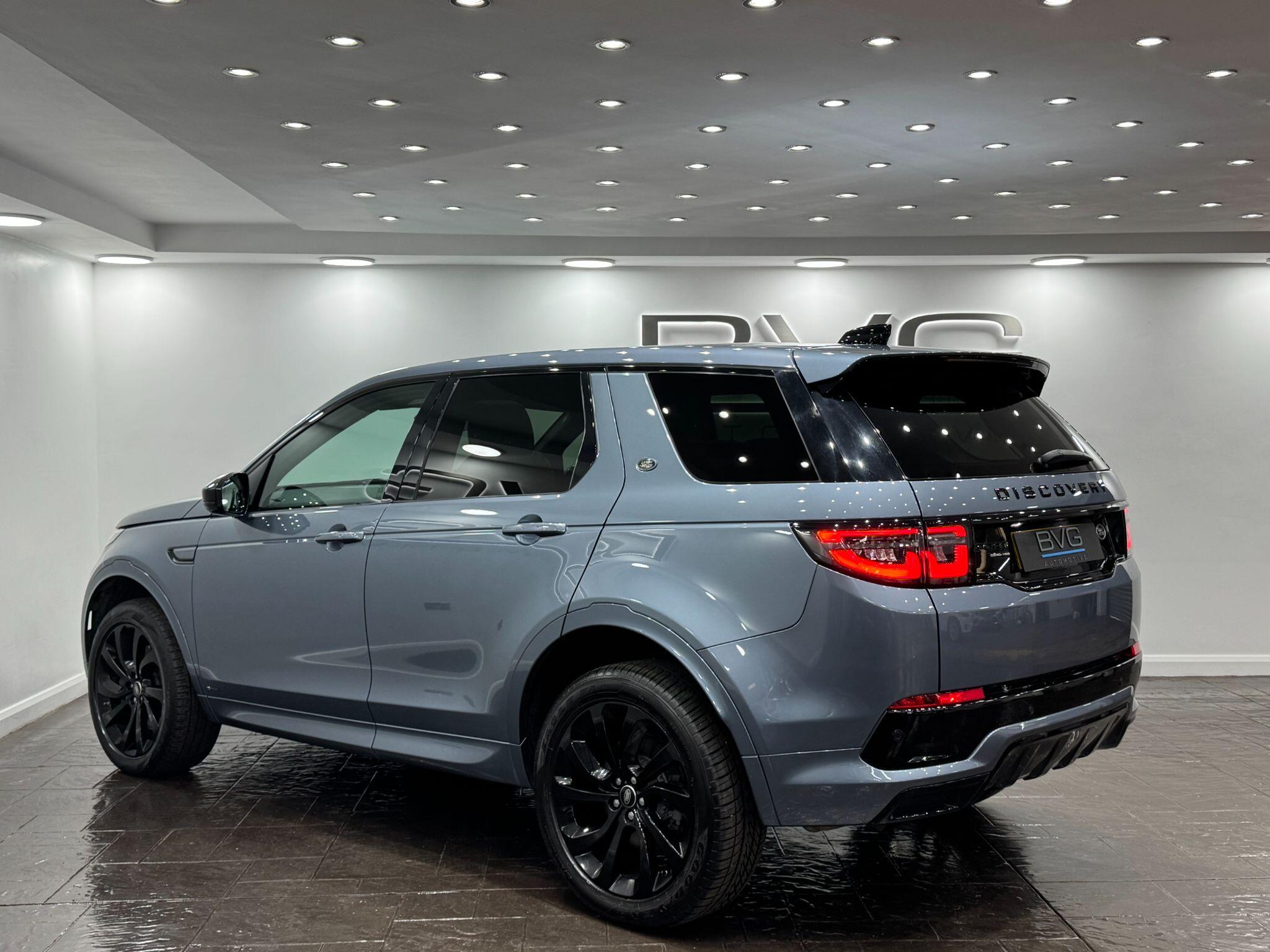 Land Rover Discovery Sport view 6