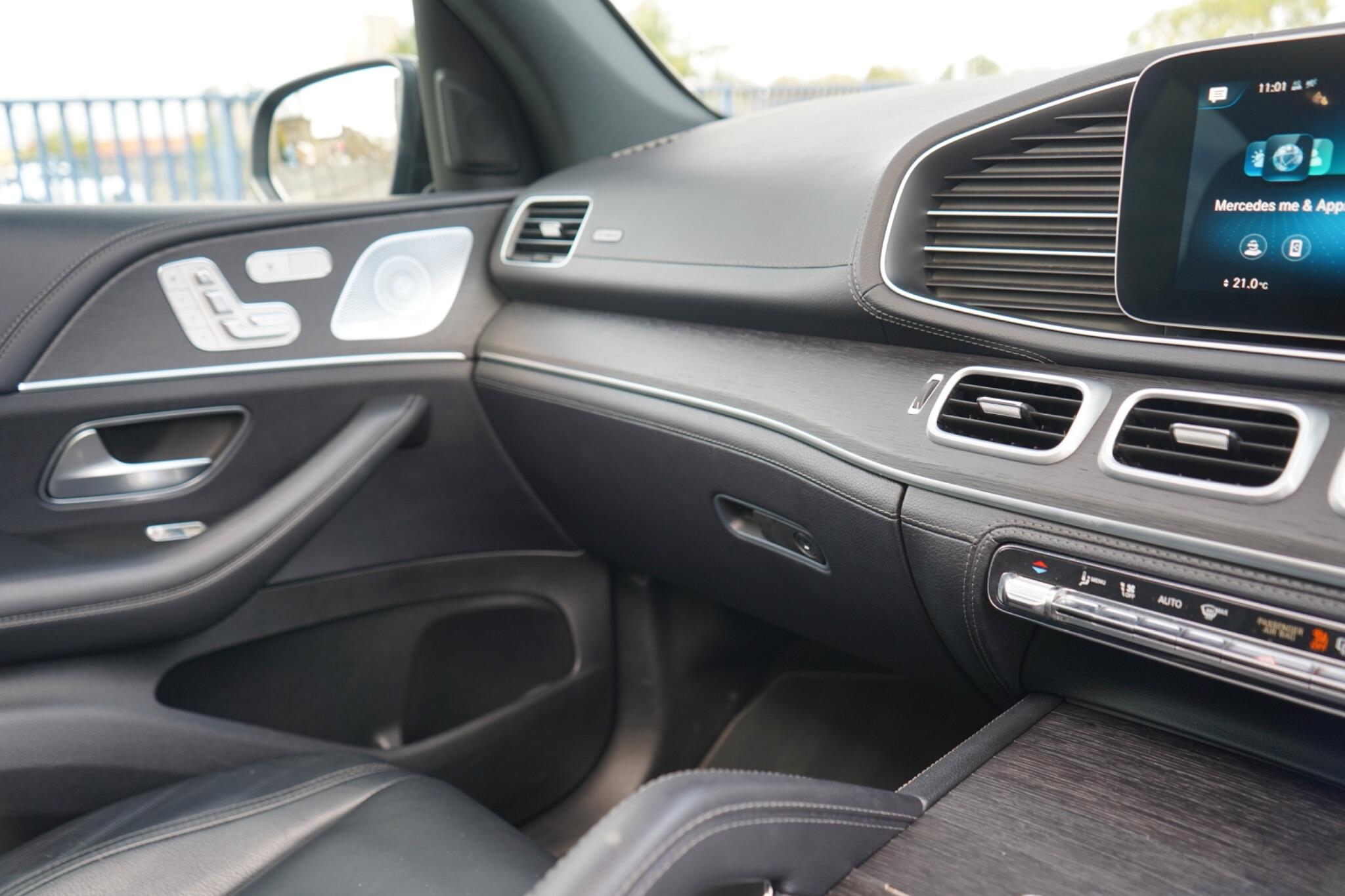 Mercedes-Benz Gle view 25