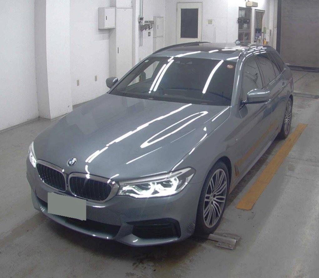 BMW 5 Series view 2