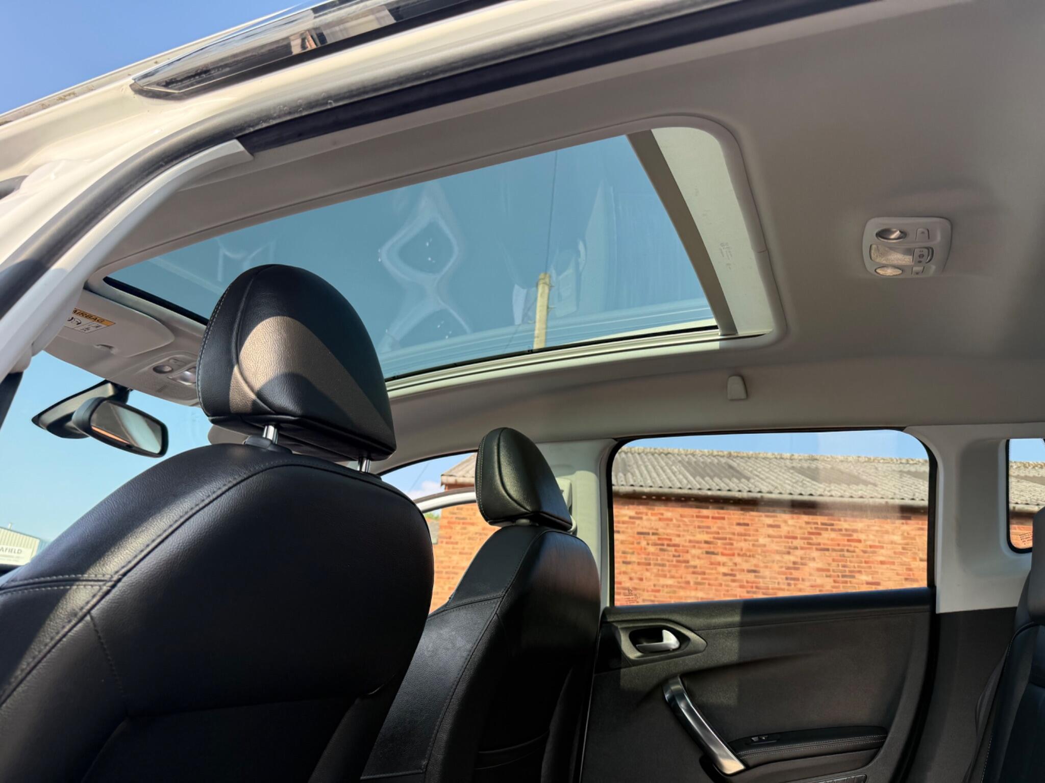 Peugeot 2008 view 27
