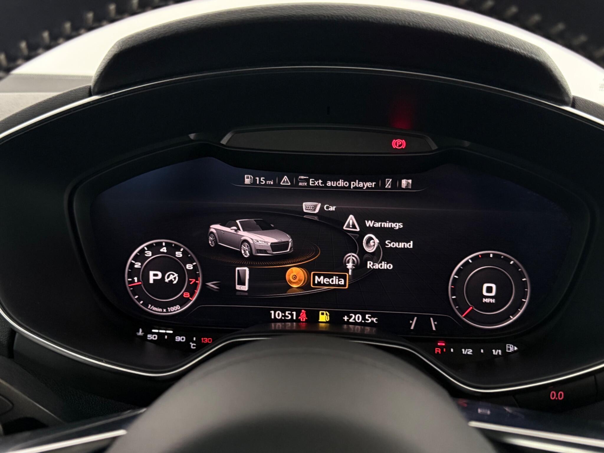 Audi TT view 26