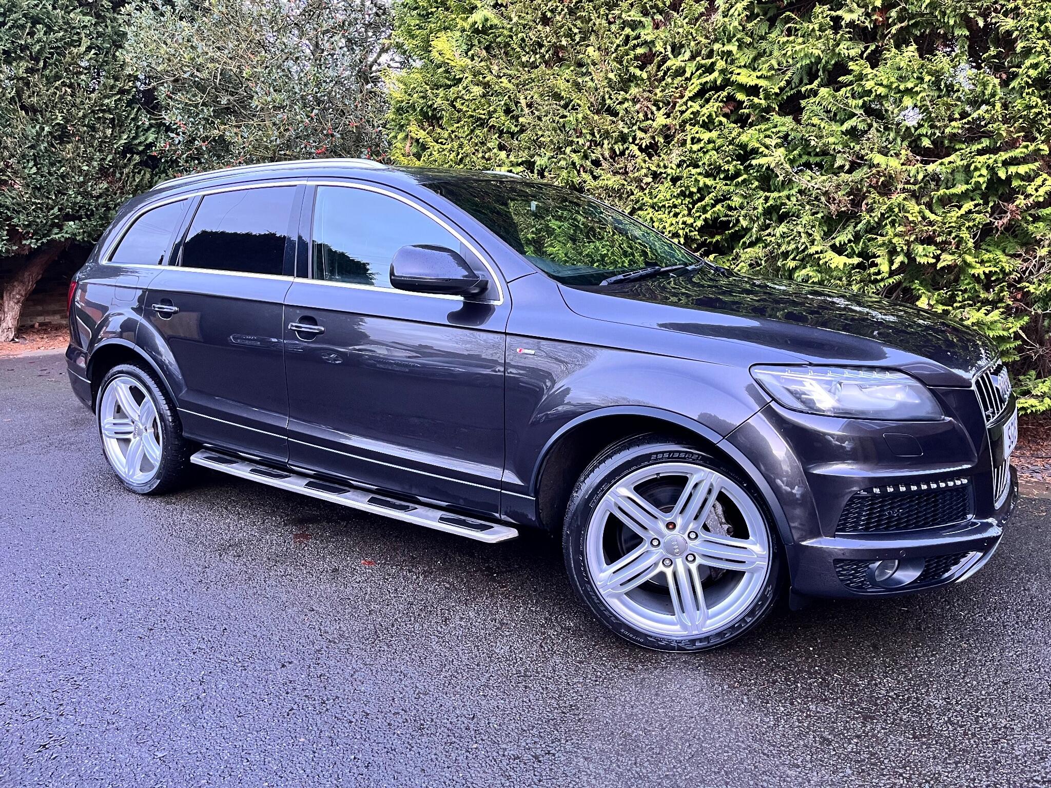 Audi Q7 view 20