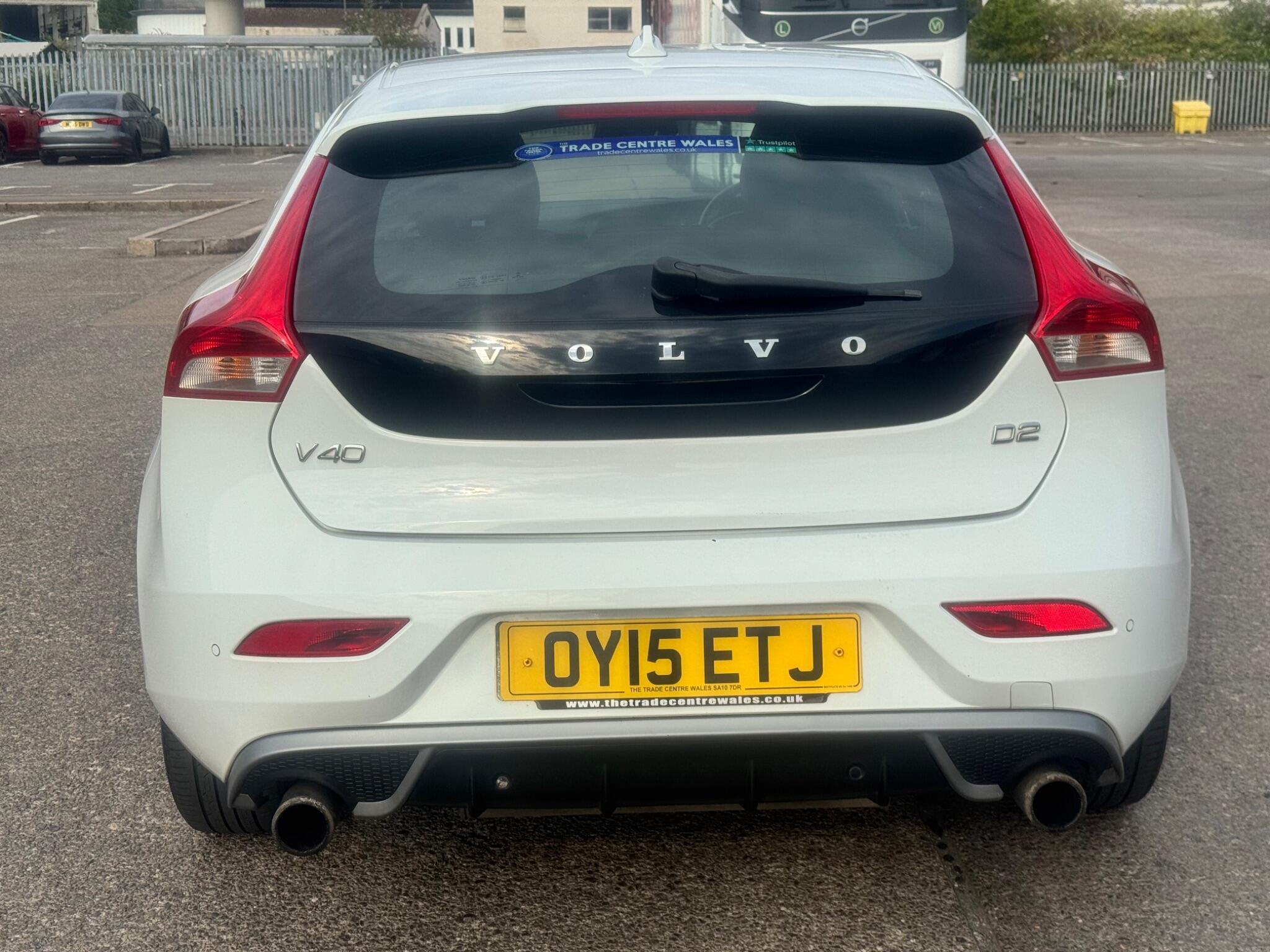 Volvo V40 view 12