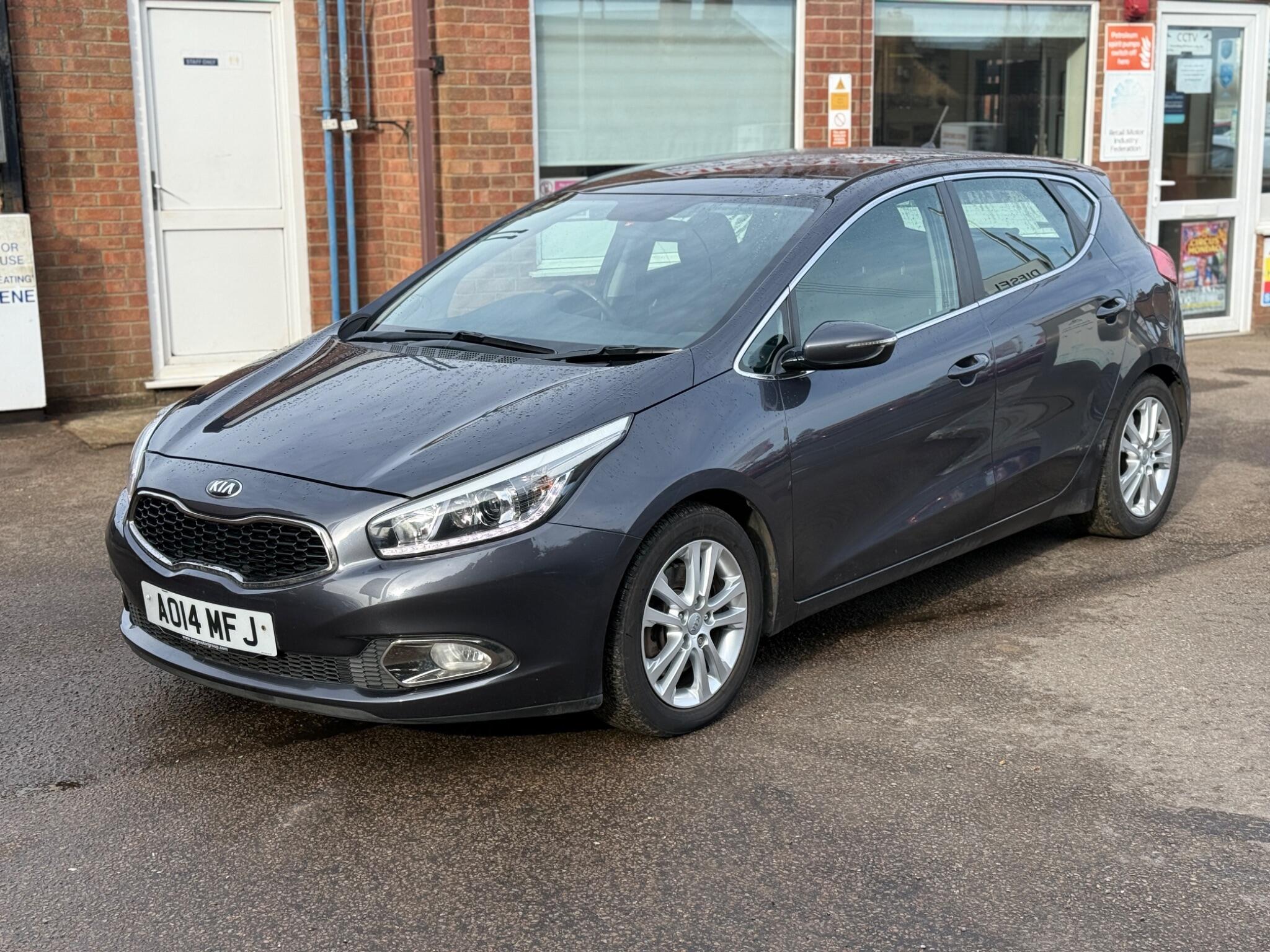 2012 X TRAIL 2012 12 REG DEPOSIT TAKEN FINANCE AVAILABLE 1,995CC 129,000 MILES SUV 4,500... photo