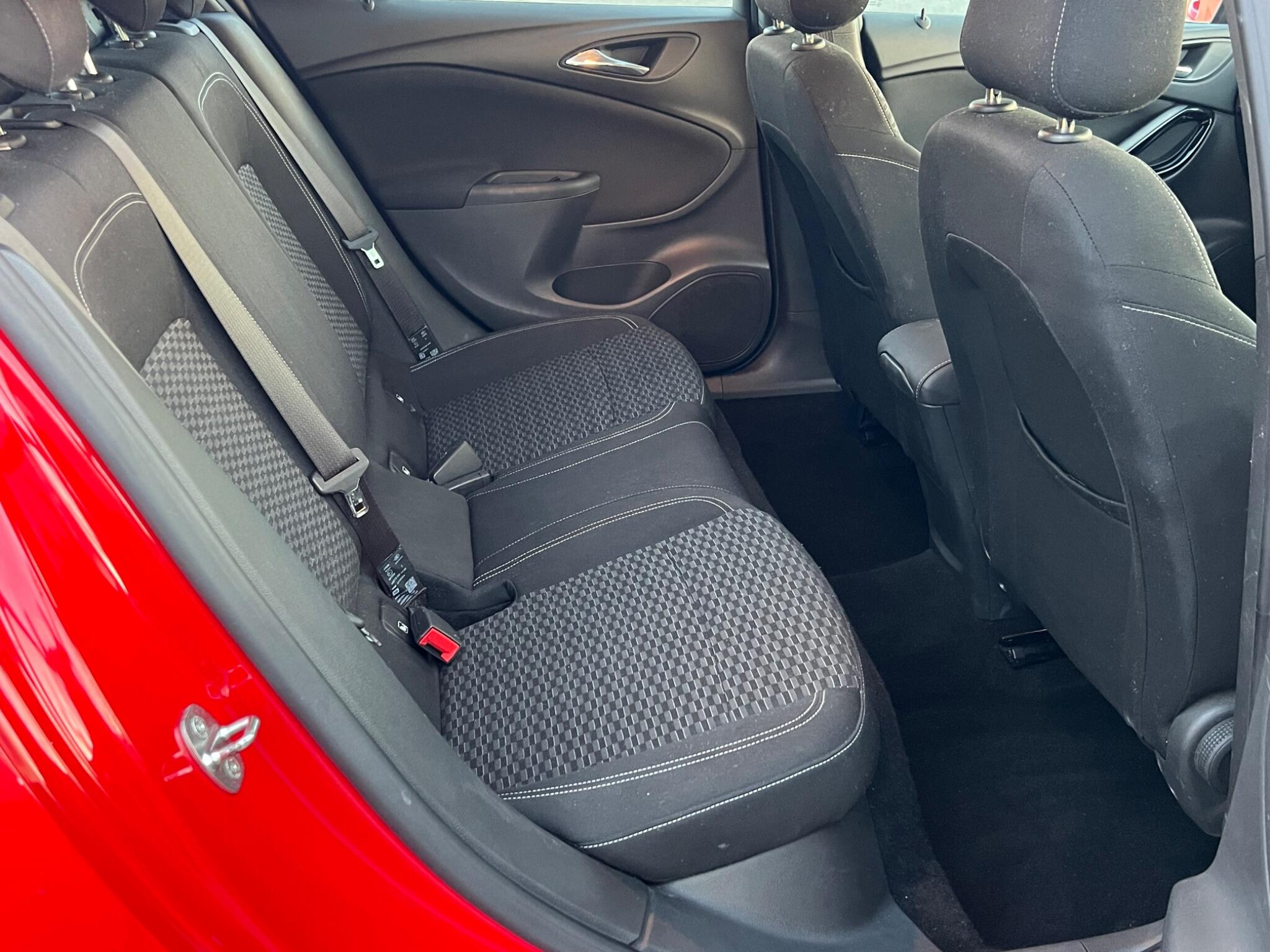 Vauxhall Astra view 14
