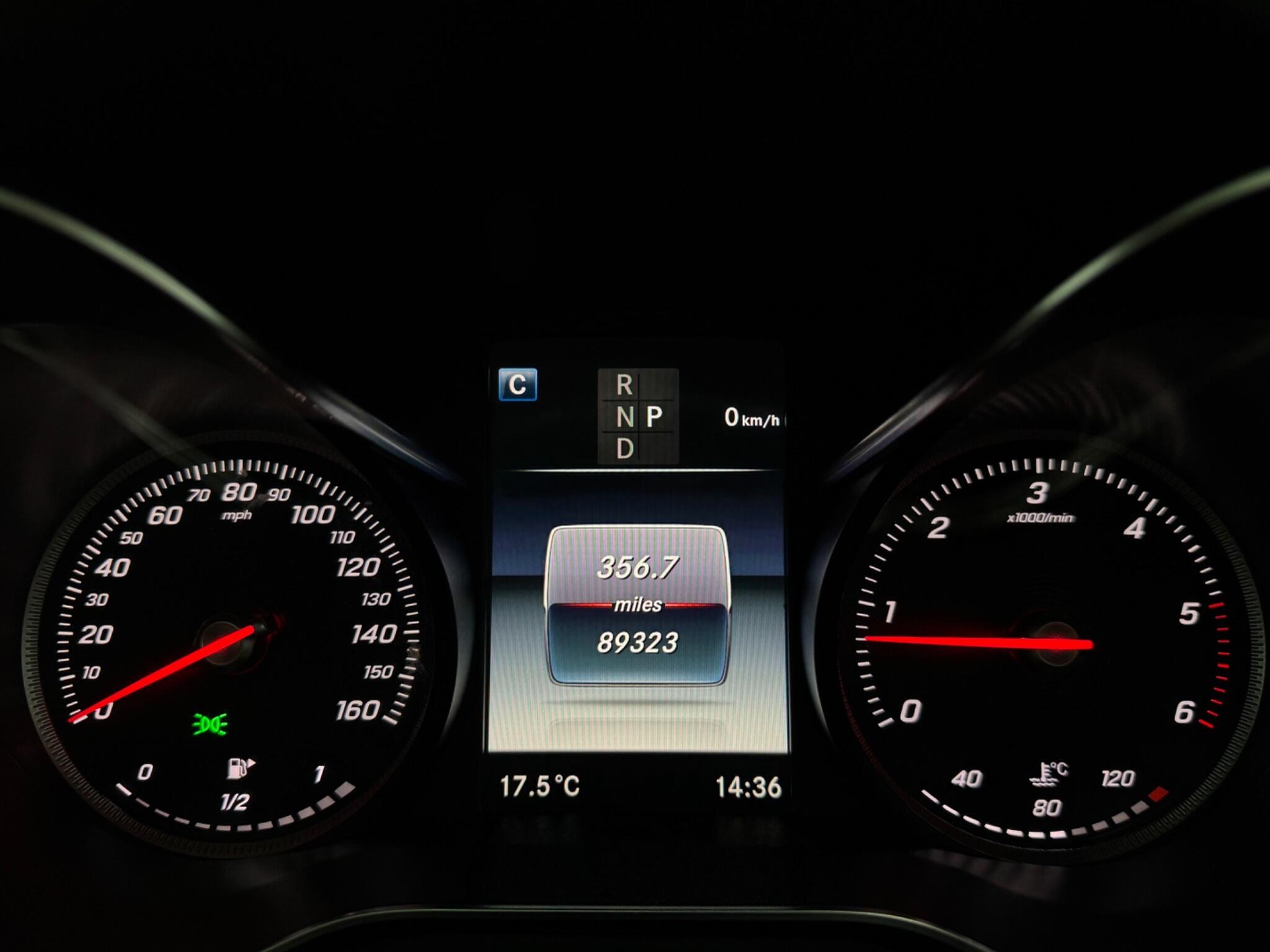 Mercedes-Benz GLC view 22