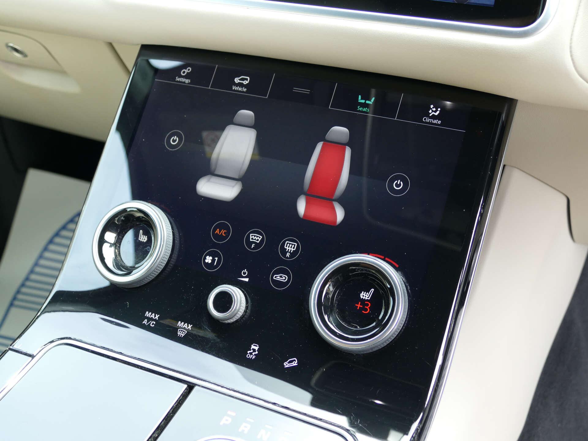 Land Rover Range Rover Velar view 35