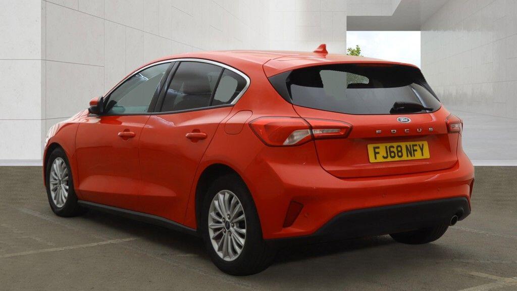 Ford Focus view 4