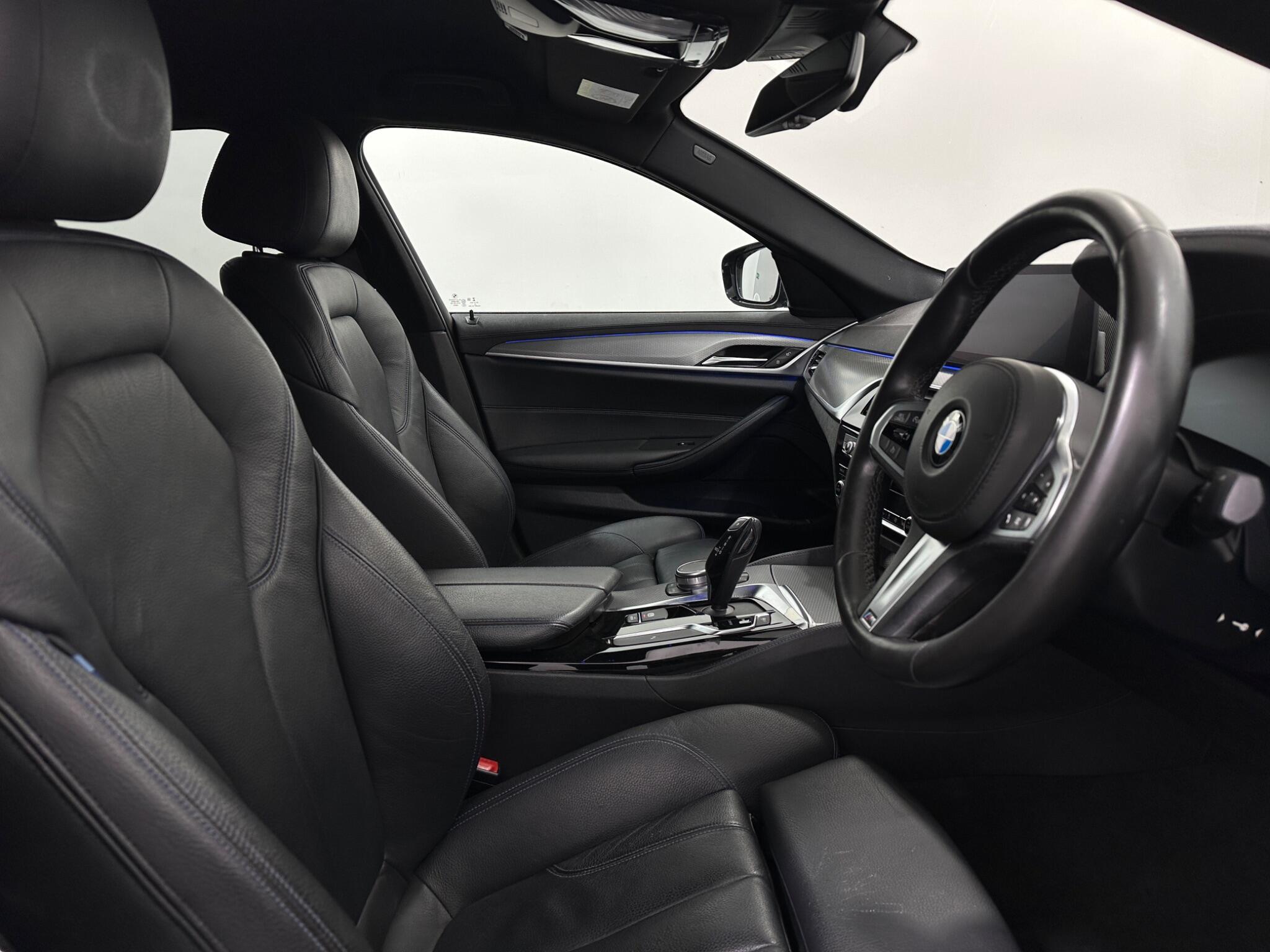 BMW 5 Series view 31