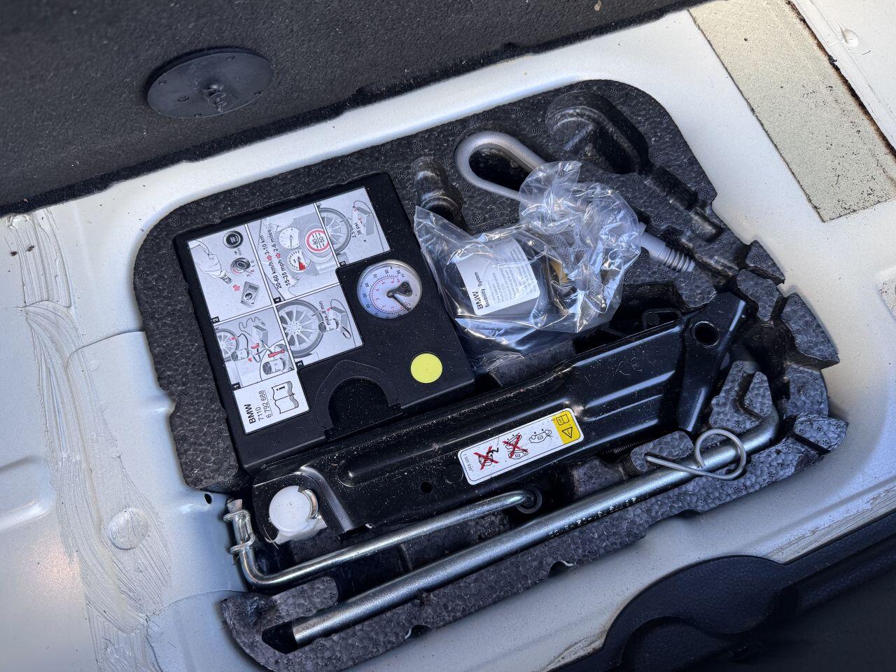 MINI Hatch view 18