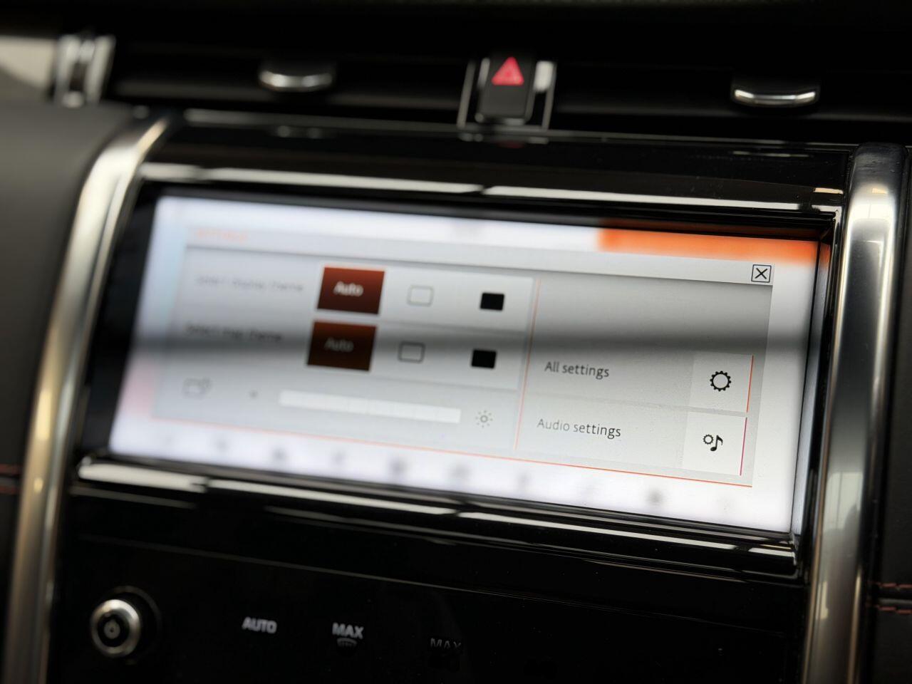Land Rover Discovery Sport view 47