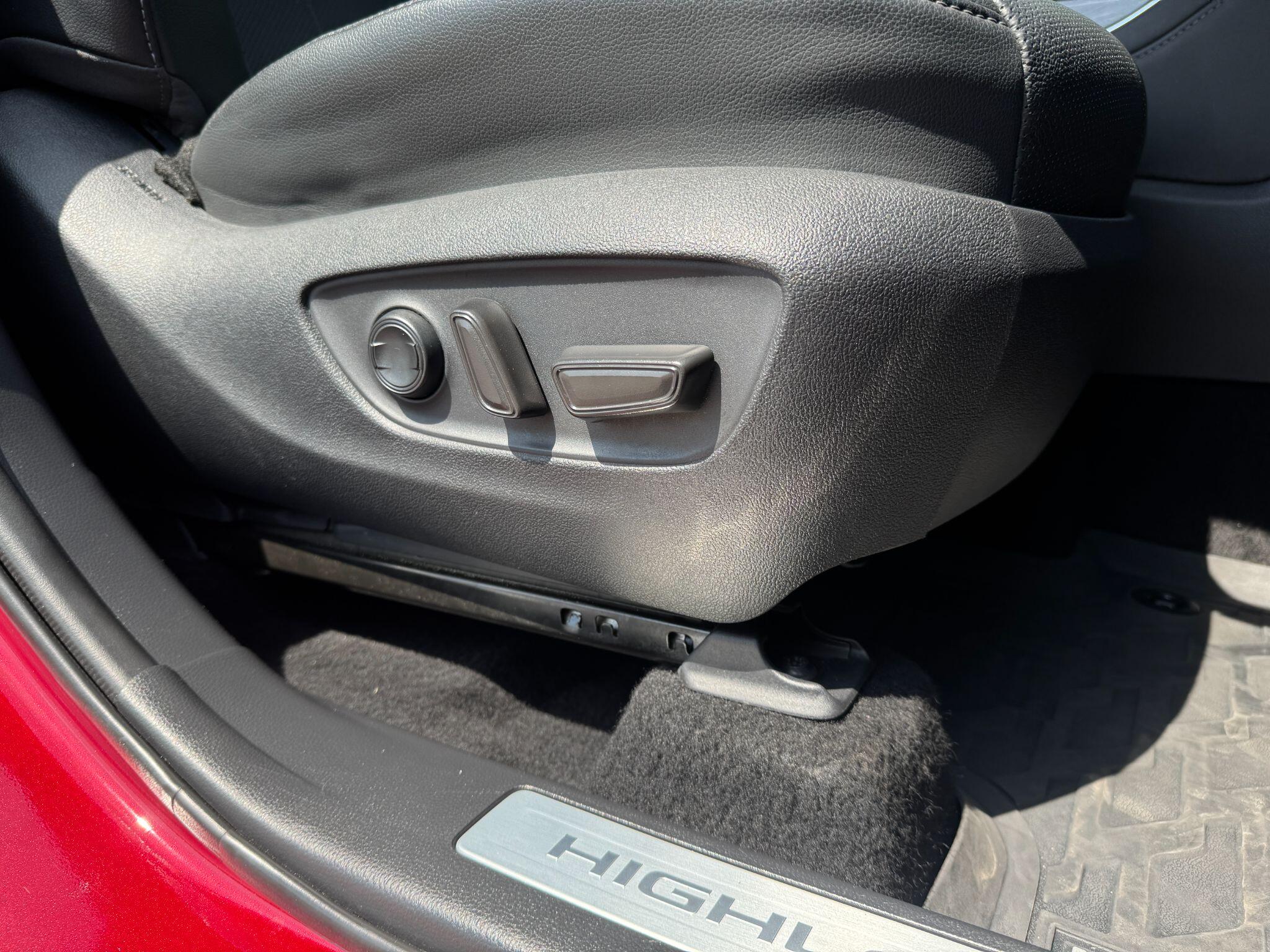 Toyota Highlander view 77