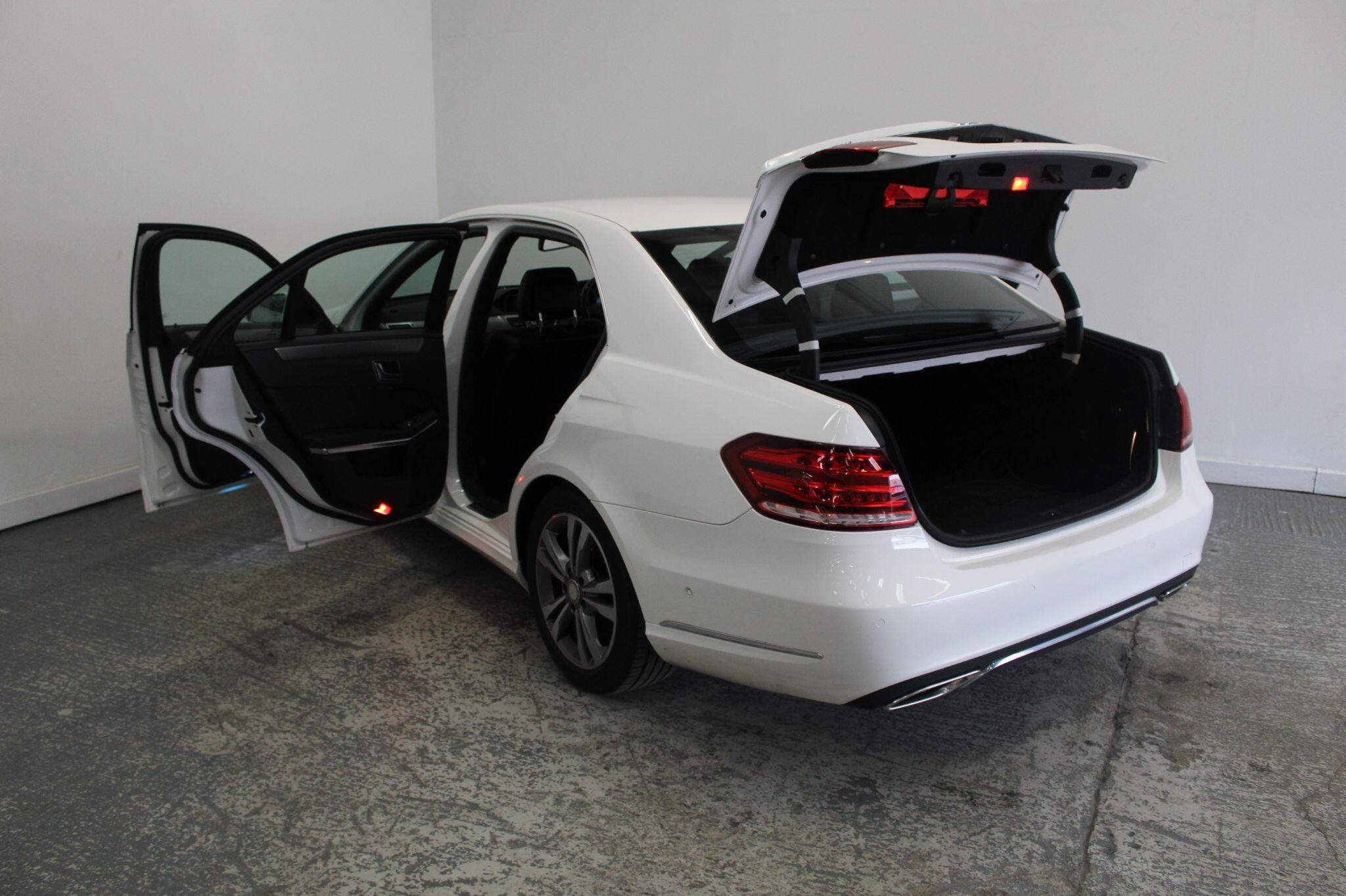 Mercedes-Benz E-Class view 22