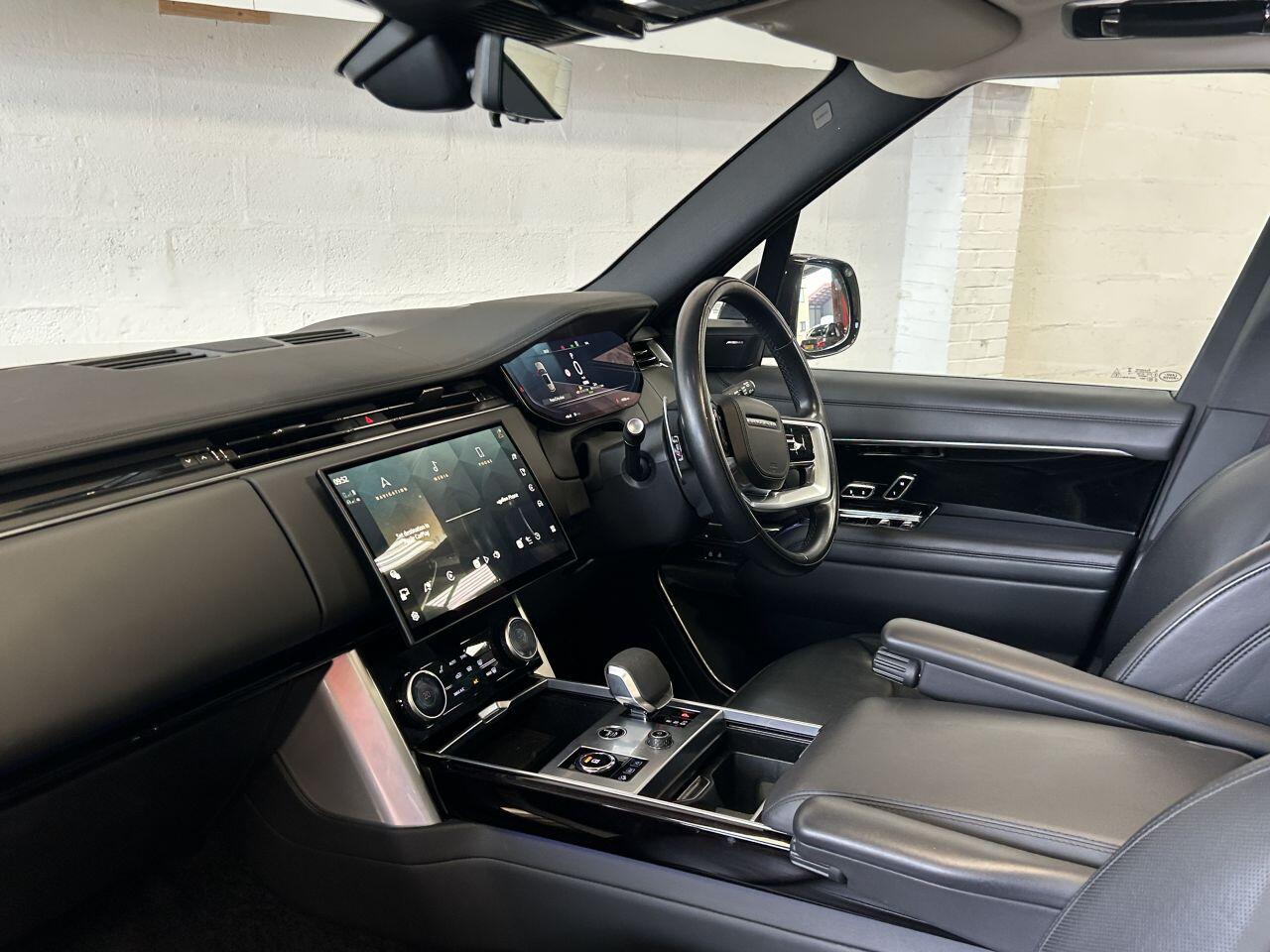 Land Rover Range Rover view 66