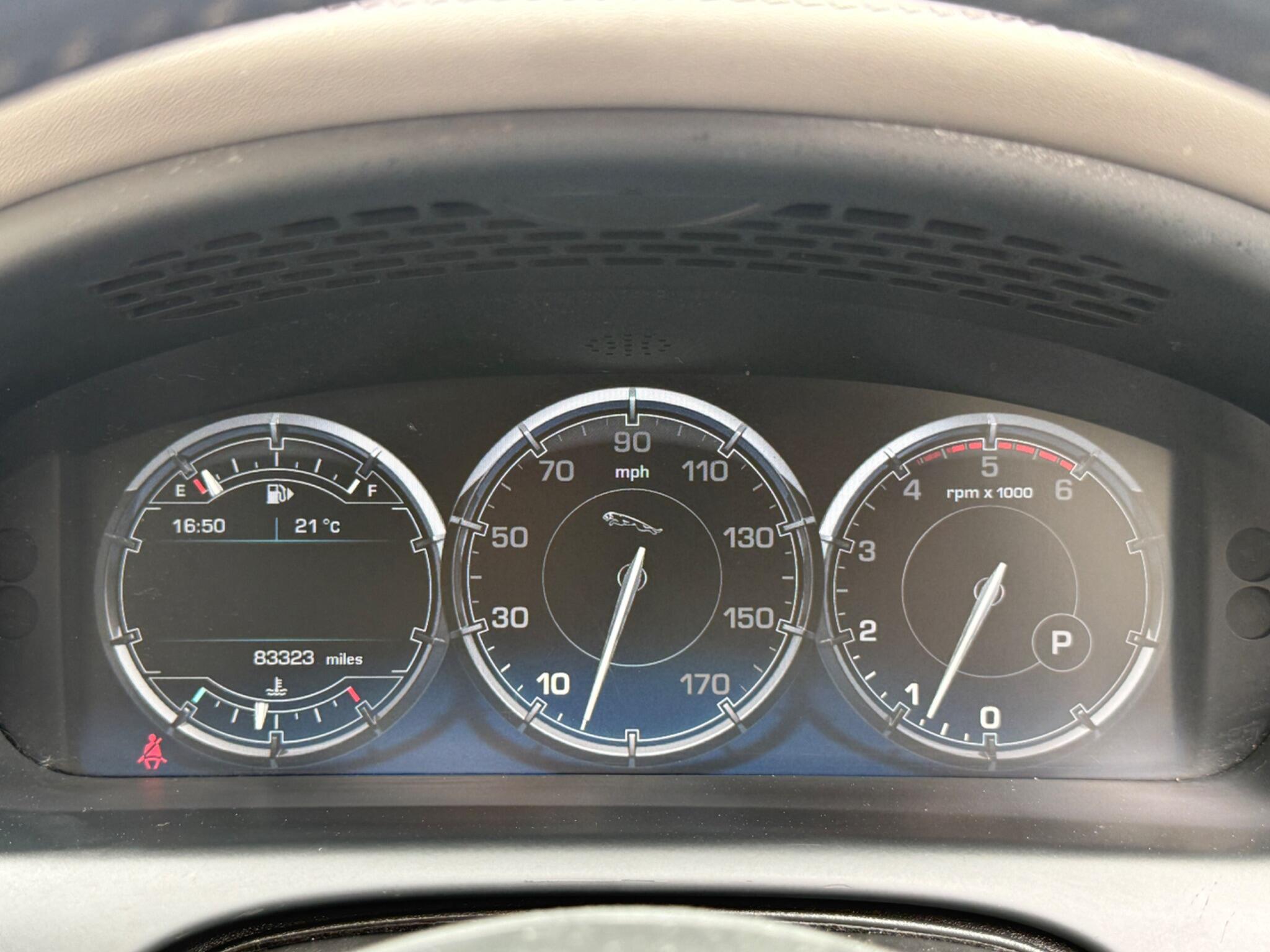 Jaguar XJ - Image 89