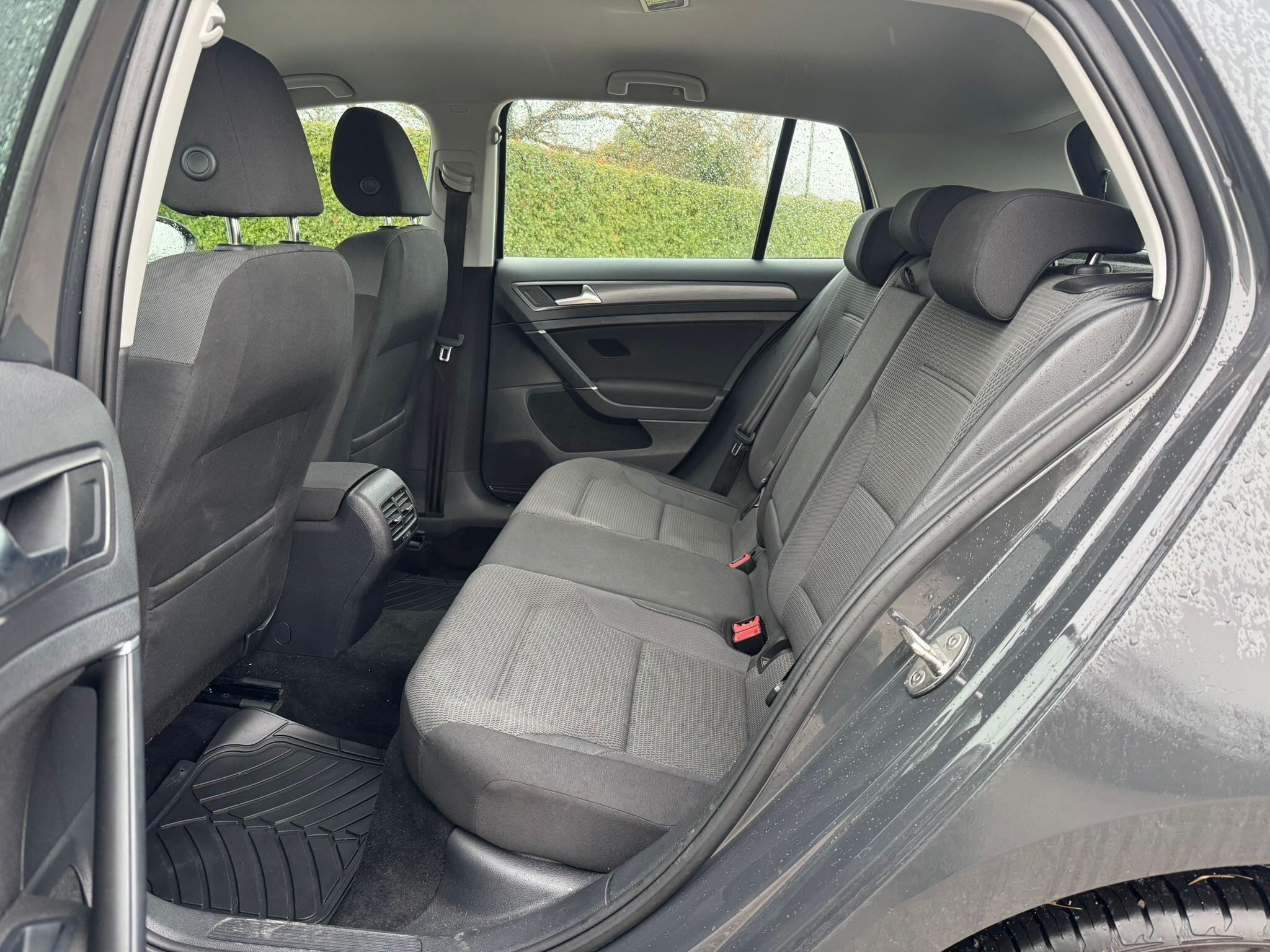 2020 Volkswagen e-Golf 35.8kWh e-Golf Auto 5dr • 41,030 miles image 28