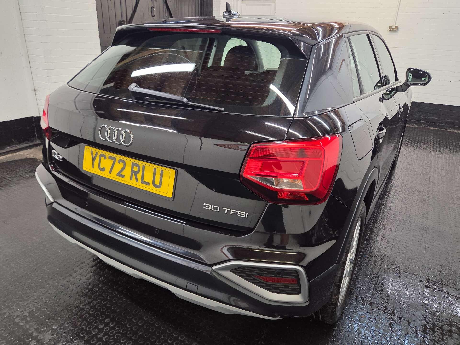 Audi Q2 view 7