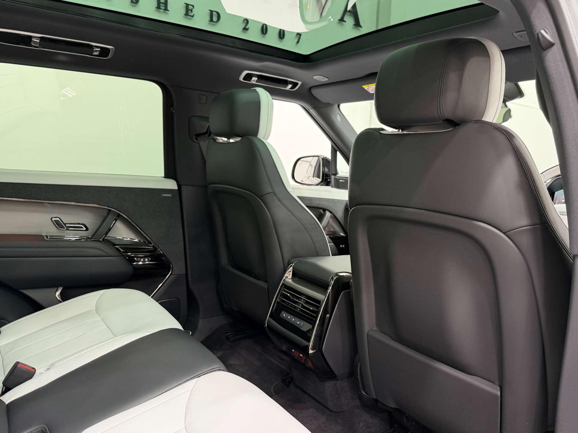 Land Rover Range Rover Sport view 16