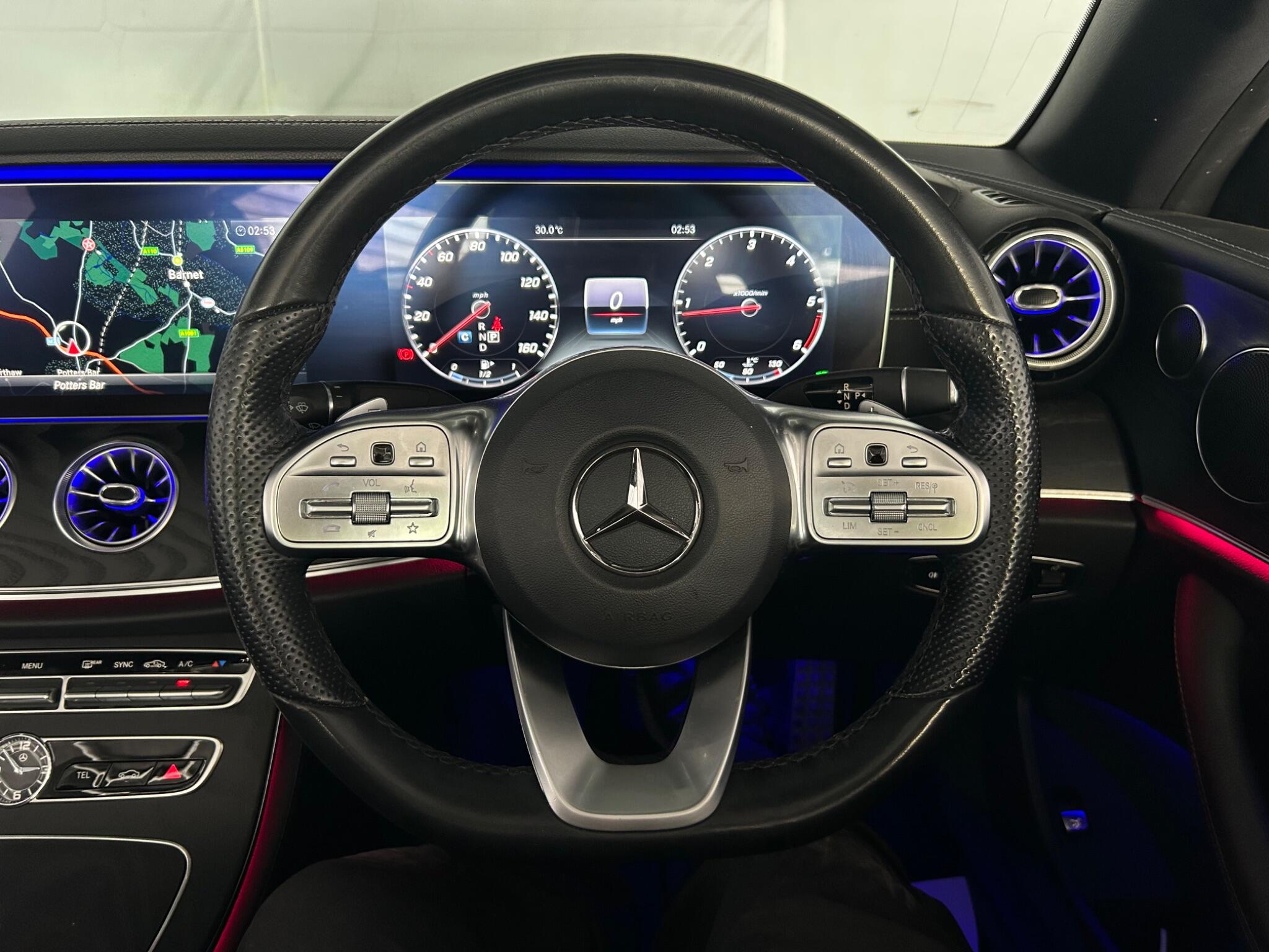 Mercedes-Benz E Class view 51