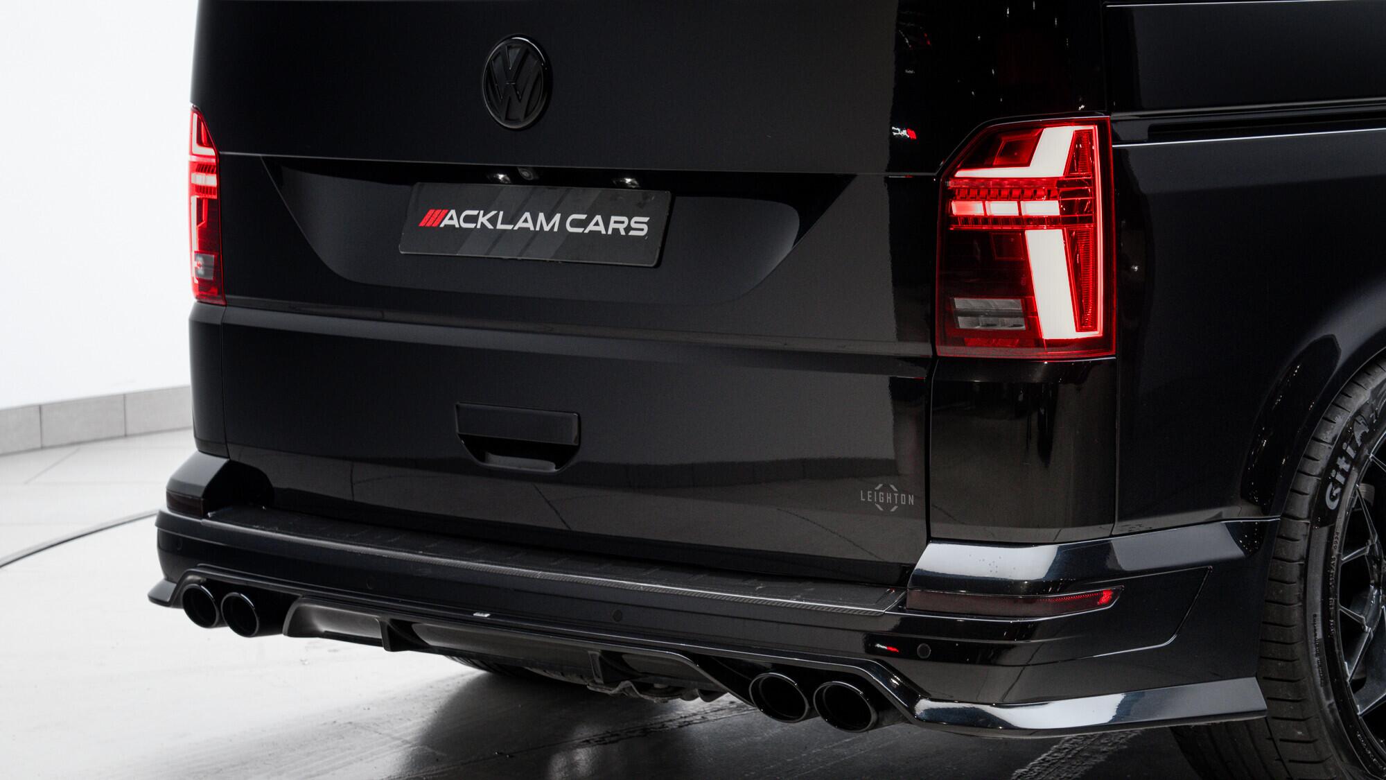 Volkswagen Transporter view 16