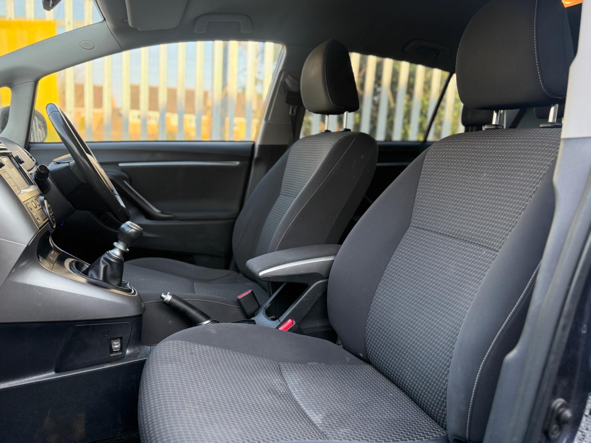 2015 Toyota Verso image 30