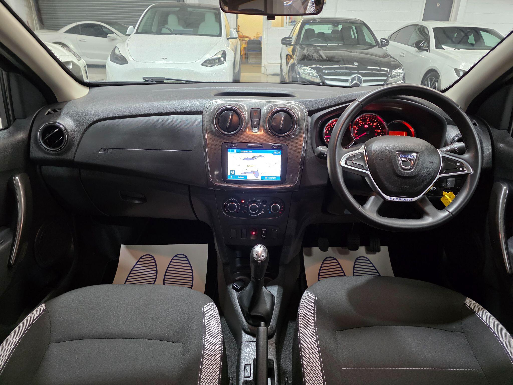 Dacia Sandero Stepway view 5