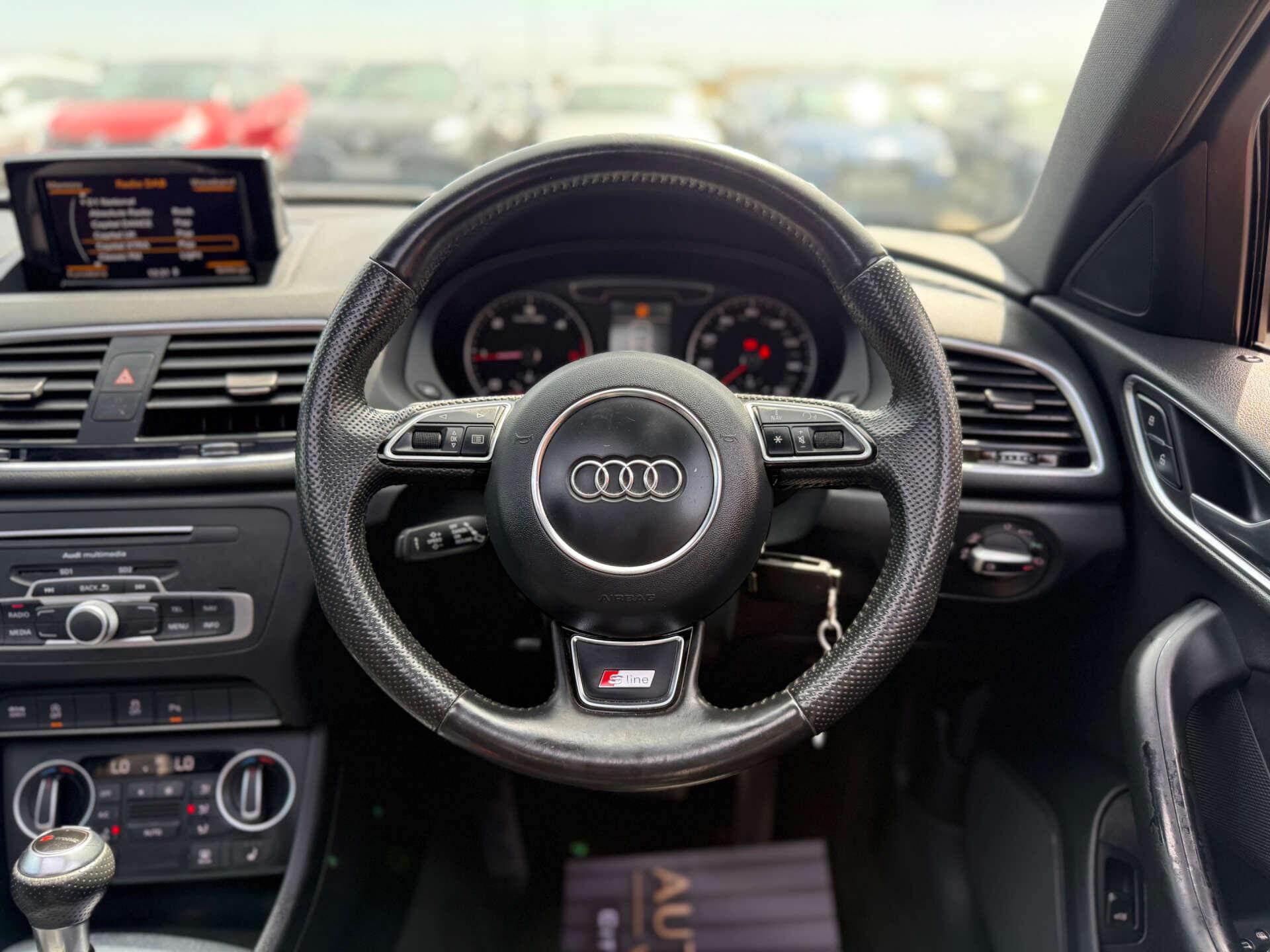 Audi Q3 view 68
