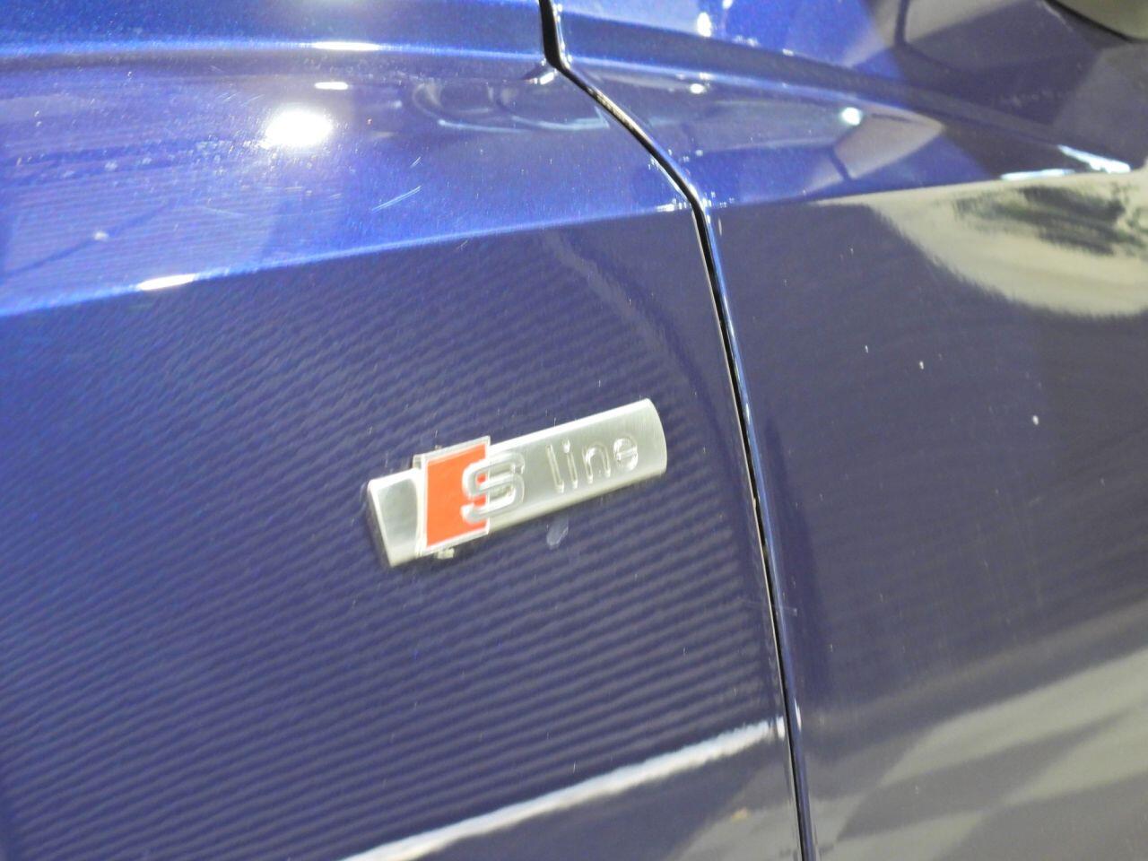 Audi Q3 view 27
