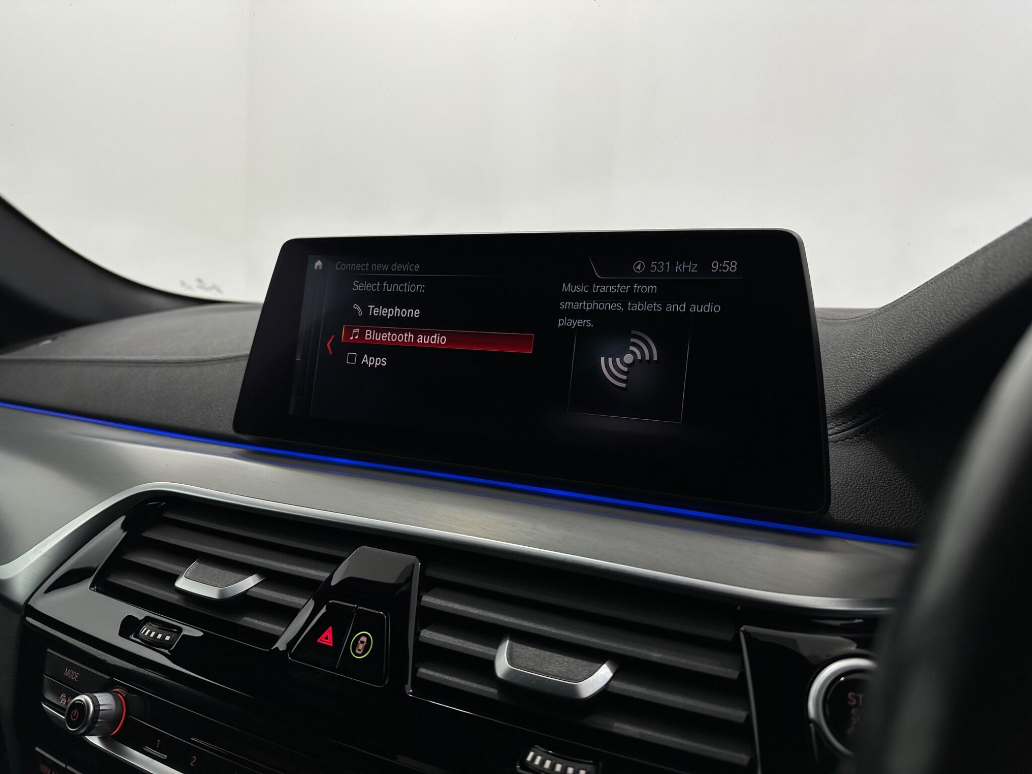BMW 5 Series view 25