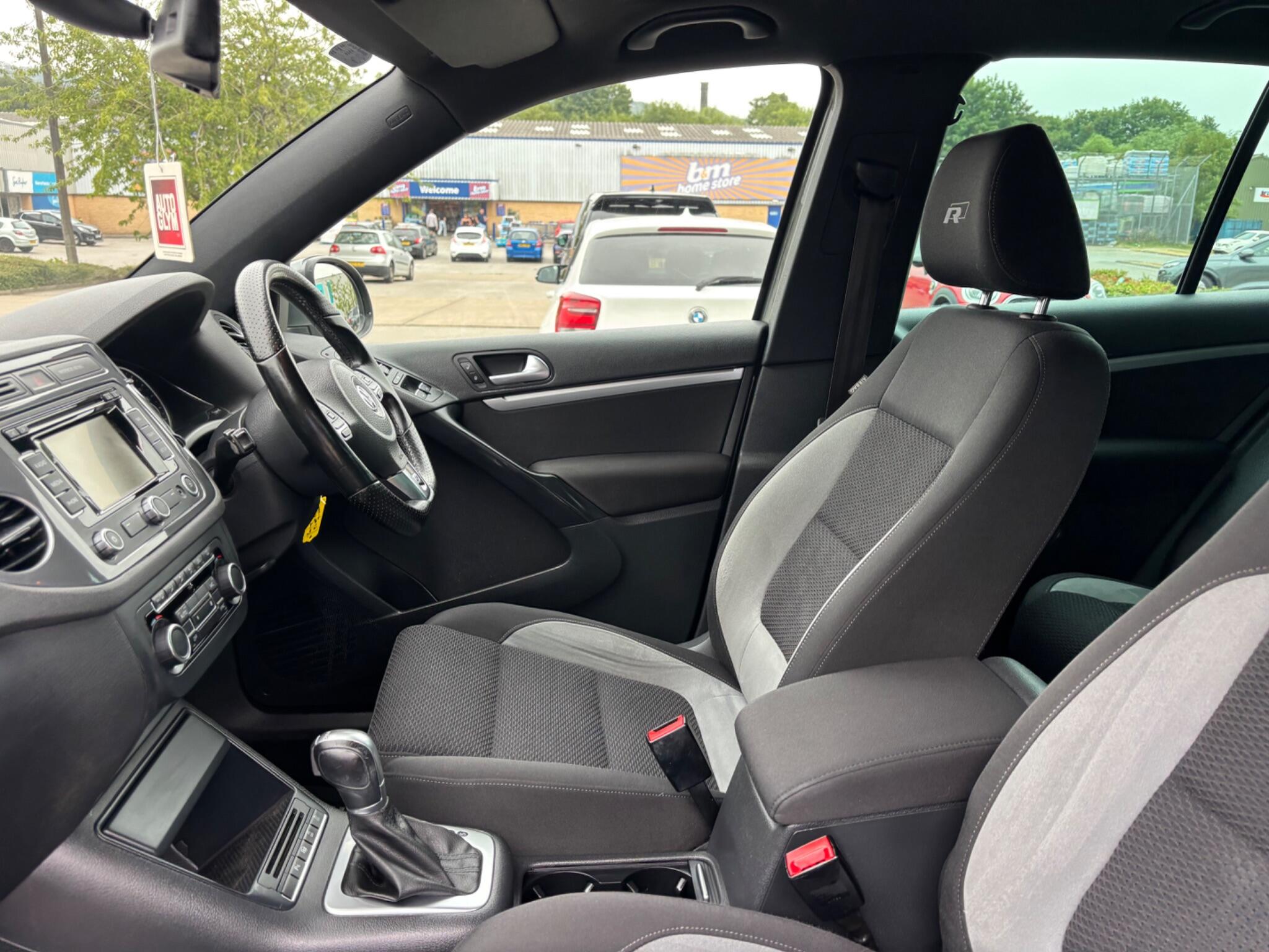 Volkswagen Tiguan view 32