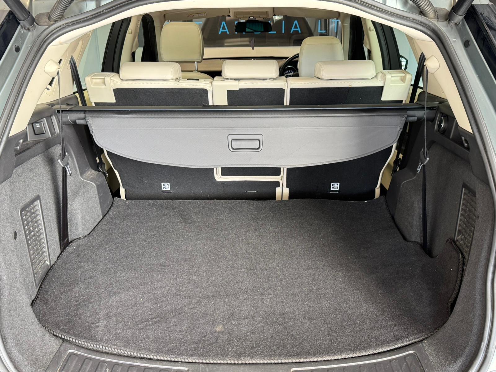 2016 Land Rover Discovery Sport 2.0 TD4 HSE Luxury Auto 4WD Euro 6 (s/s) 5dr • 103,000 miles image 13