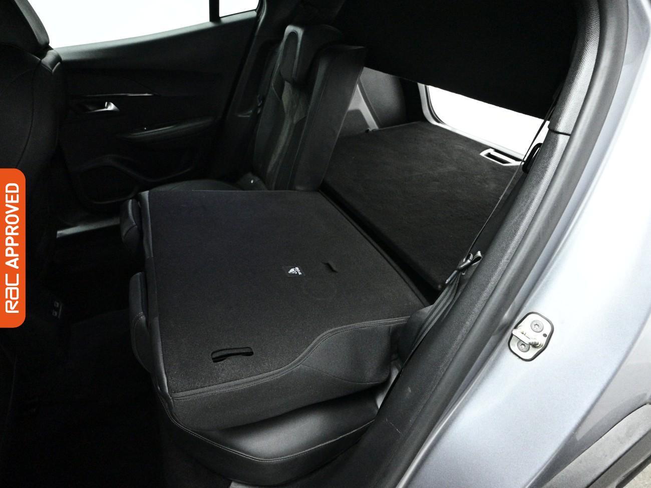 Peugeot e-2008 view 28