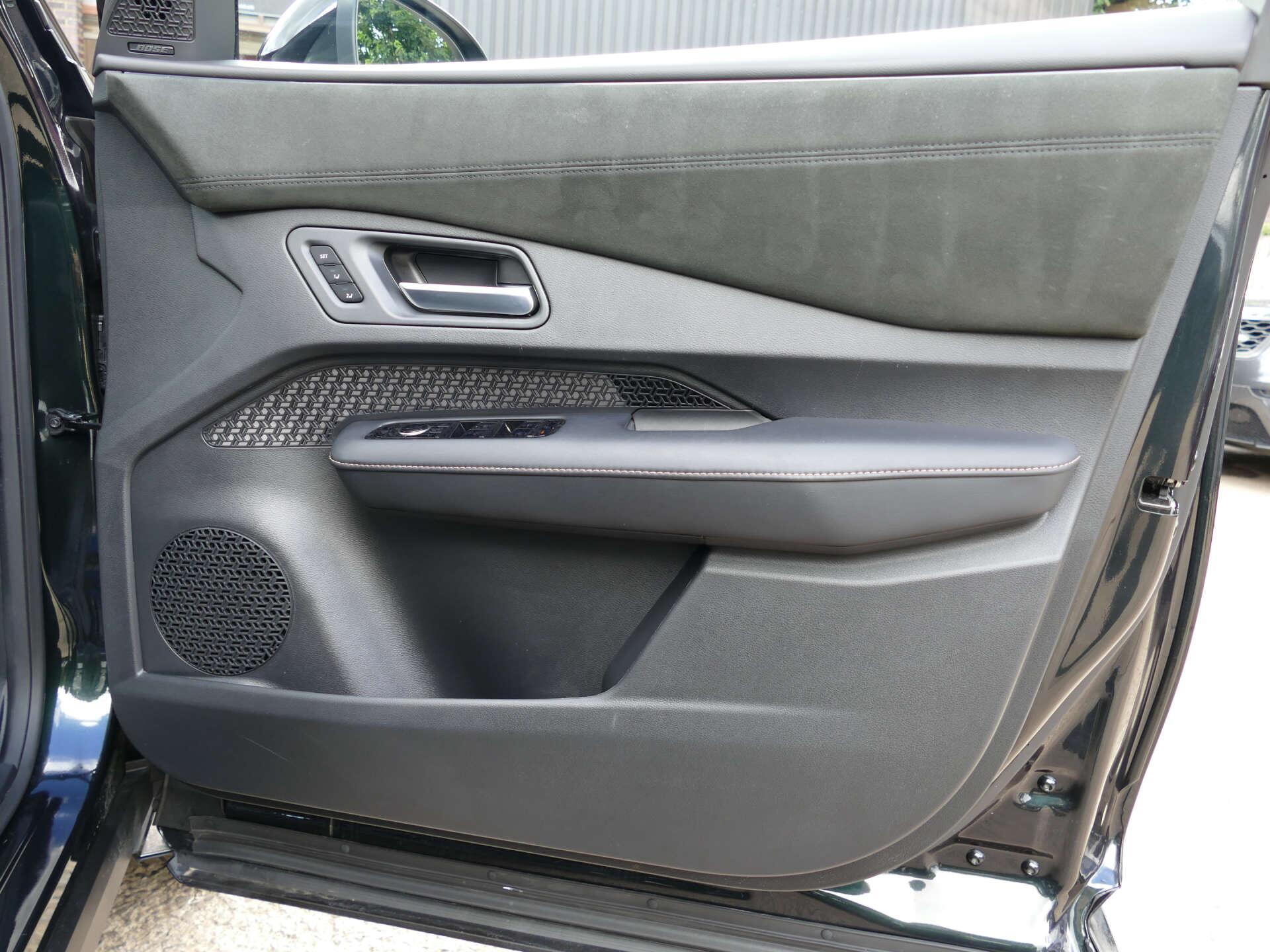 Nissan Ariya view 34