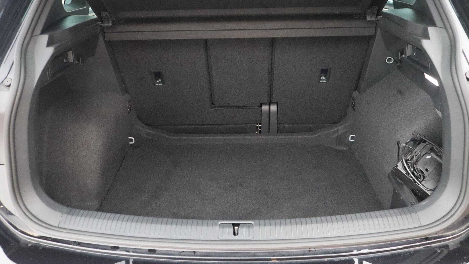 Volkswagen Tiguan view 13