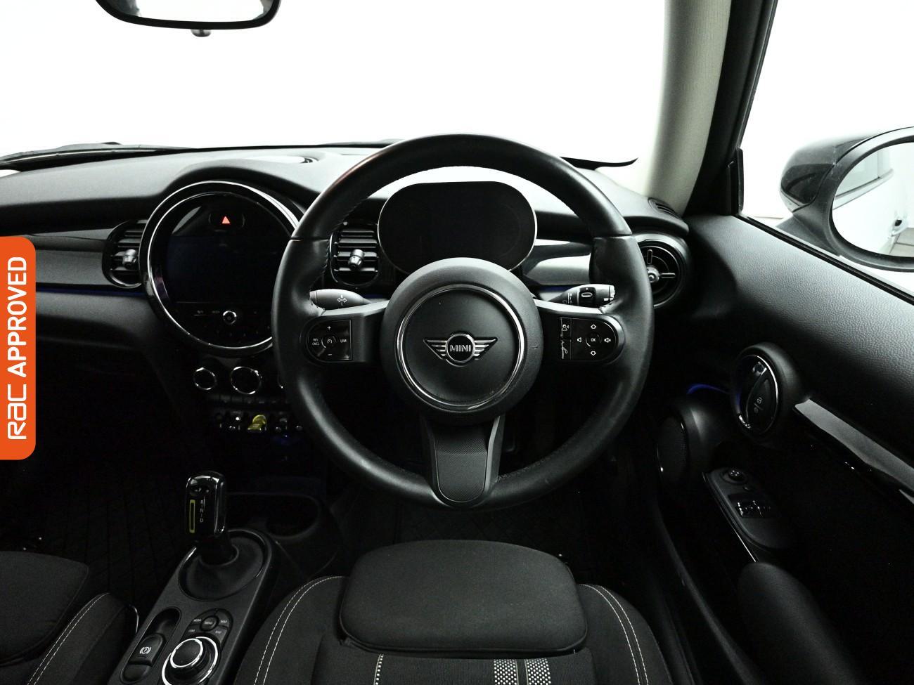 Mini Hatch view 10