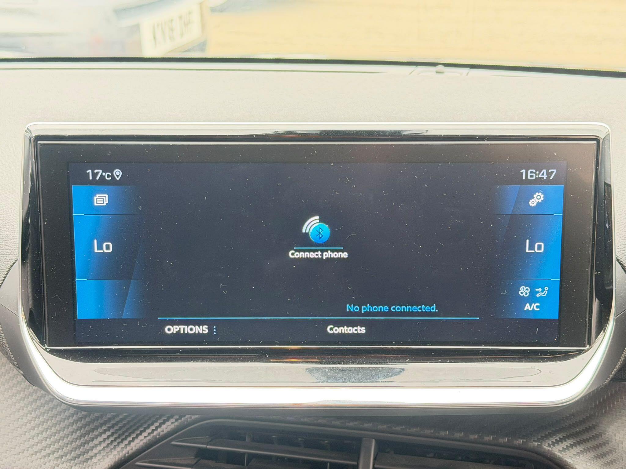 Peugeot 208 view 24