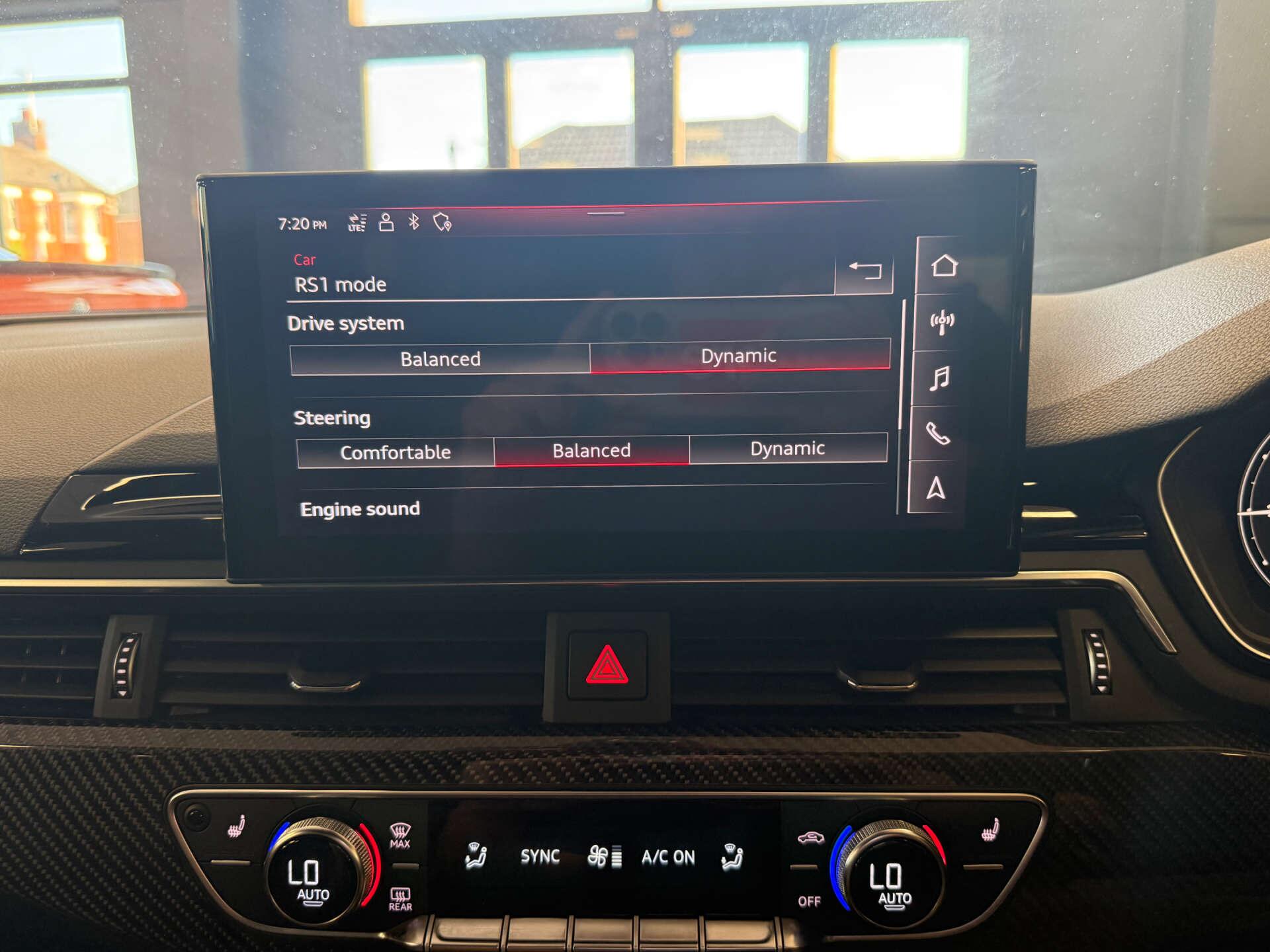 Audi RS4 view 27