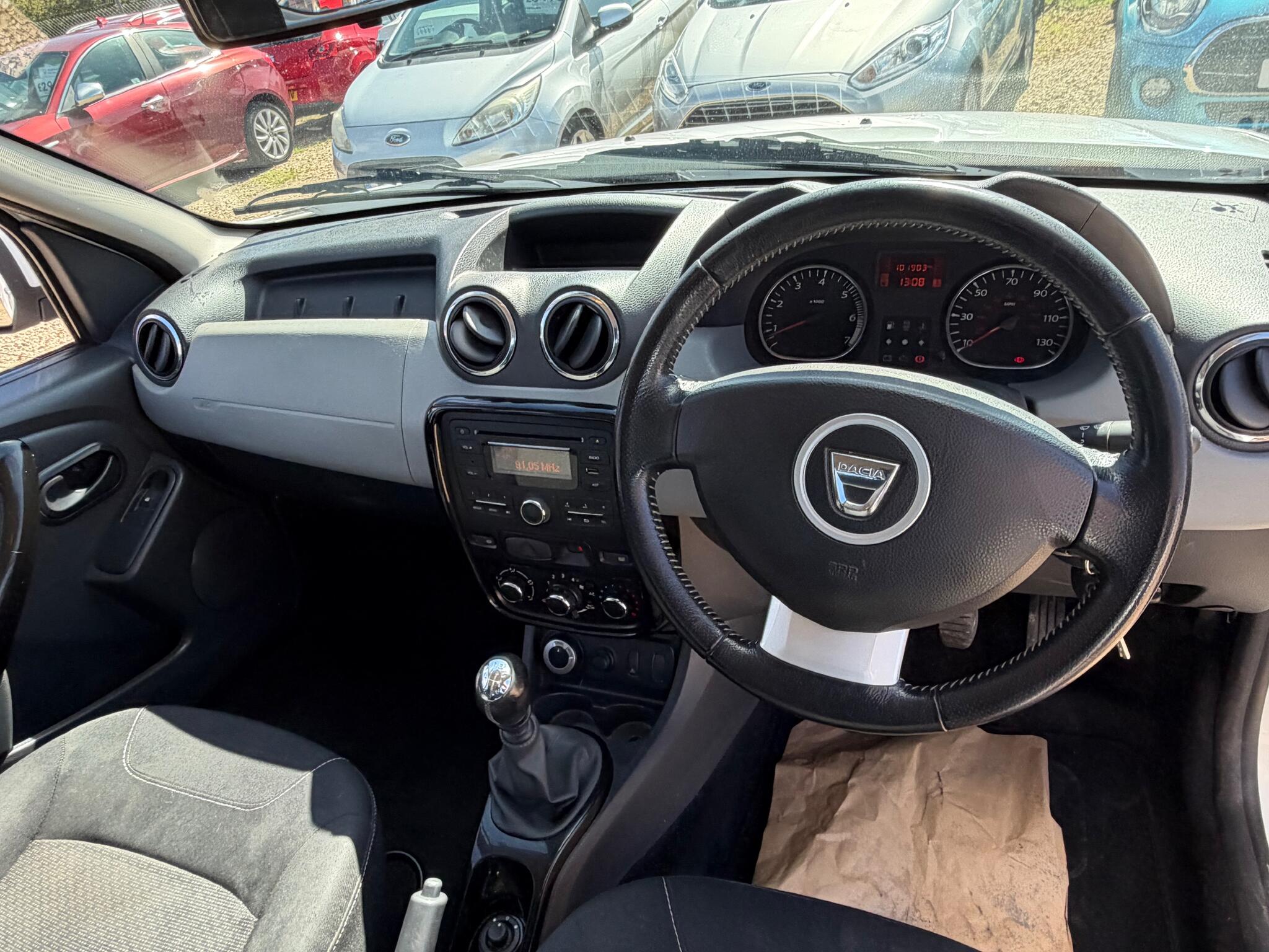 Dacia Duster view 4