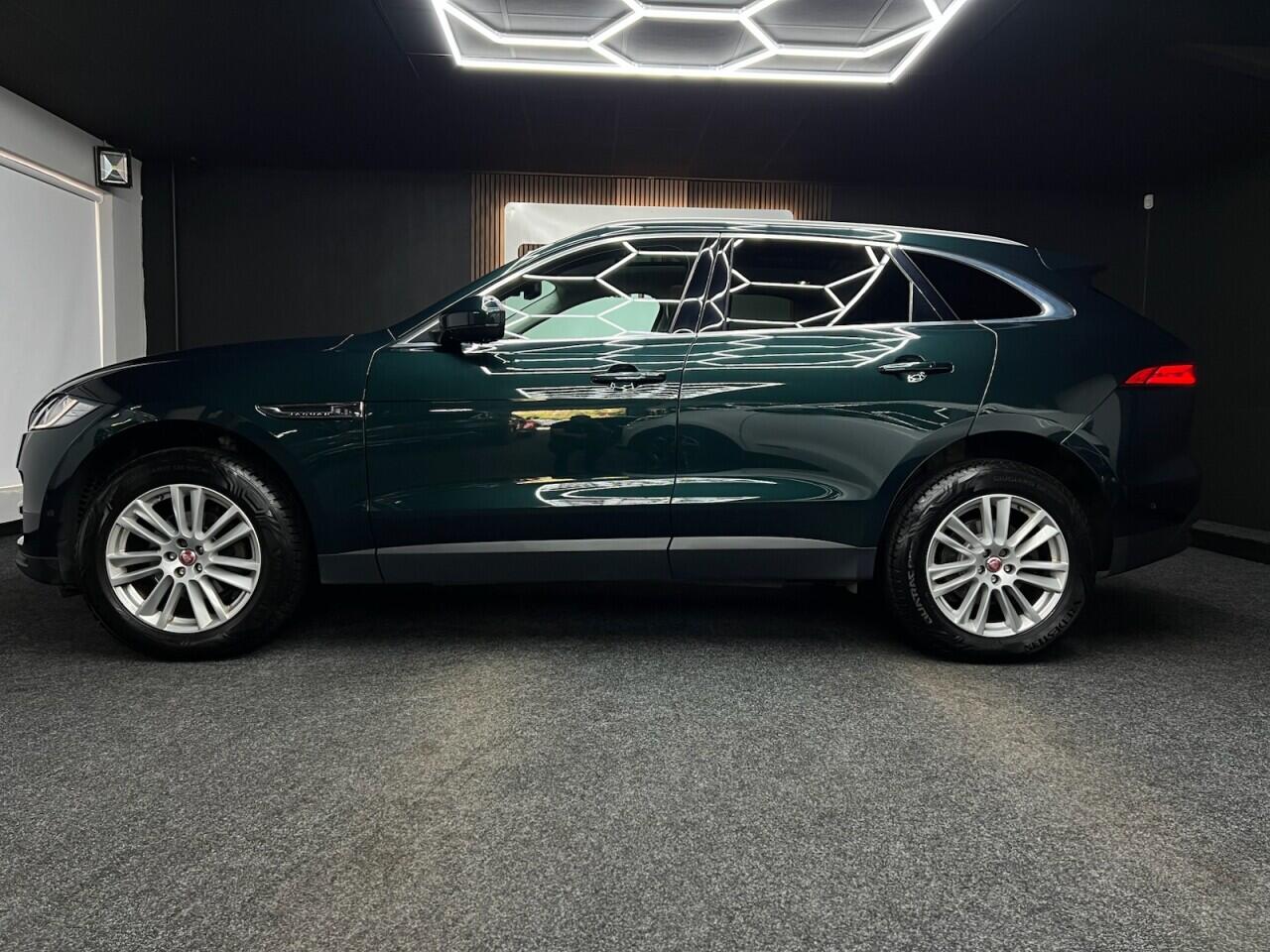 Jaguar F-Pace view 4